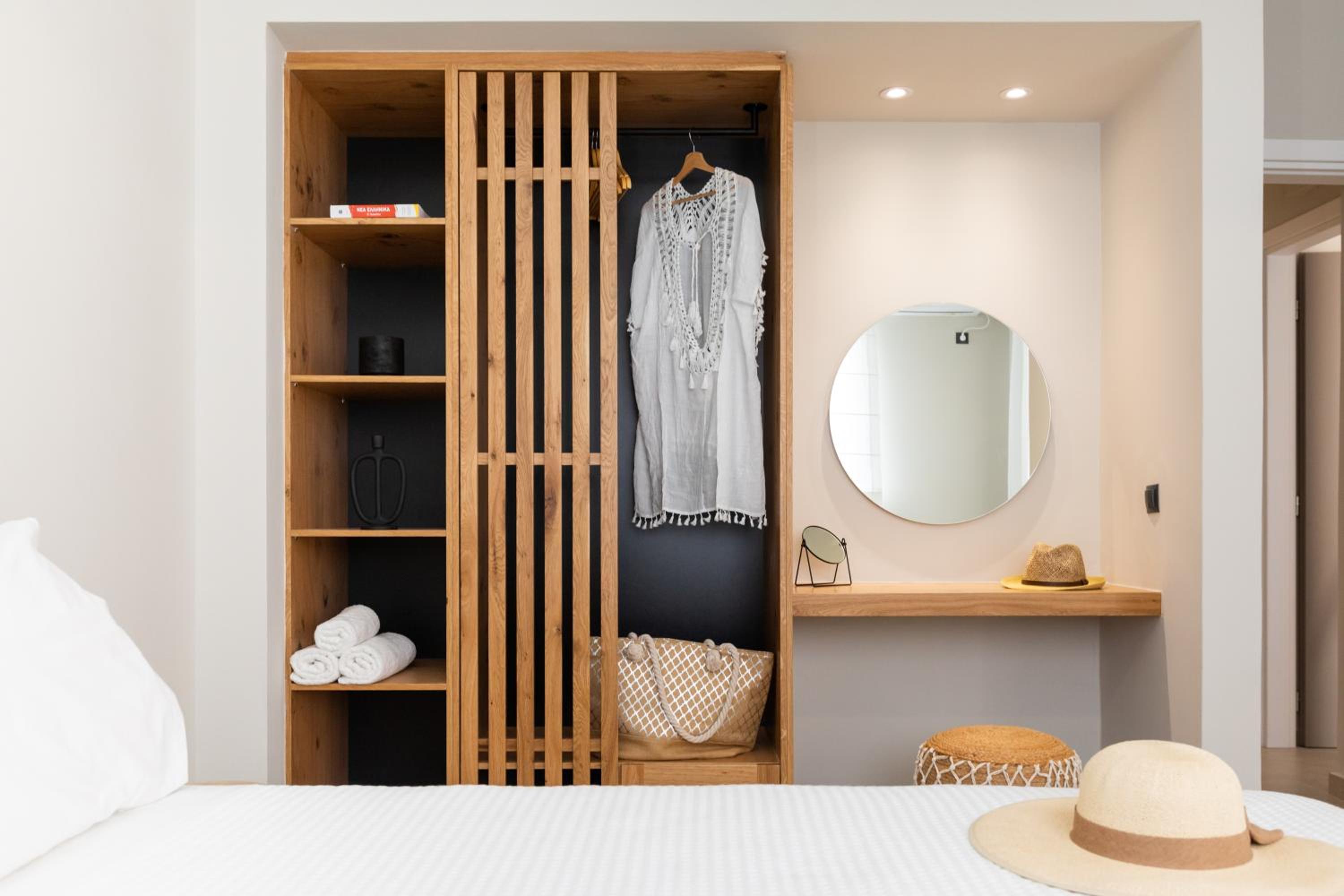 Two-Bedroom House - Photo 24