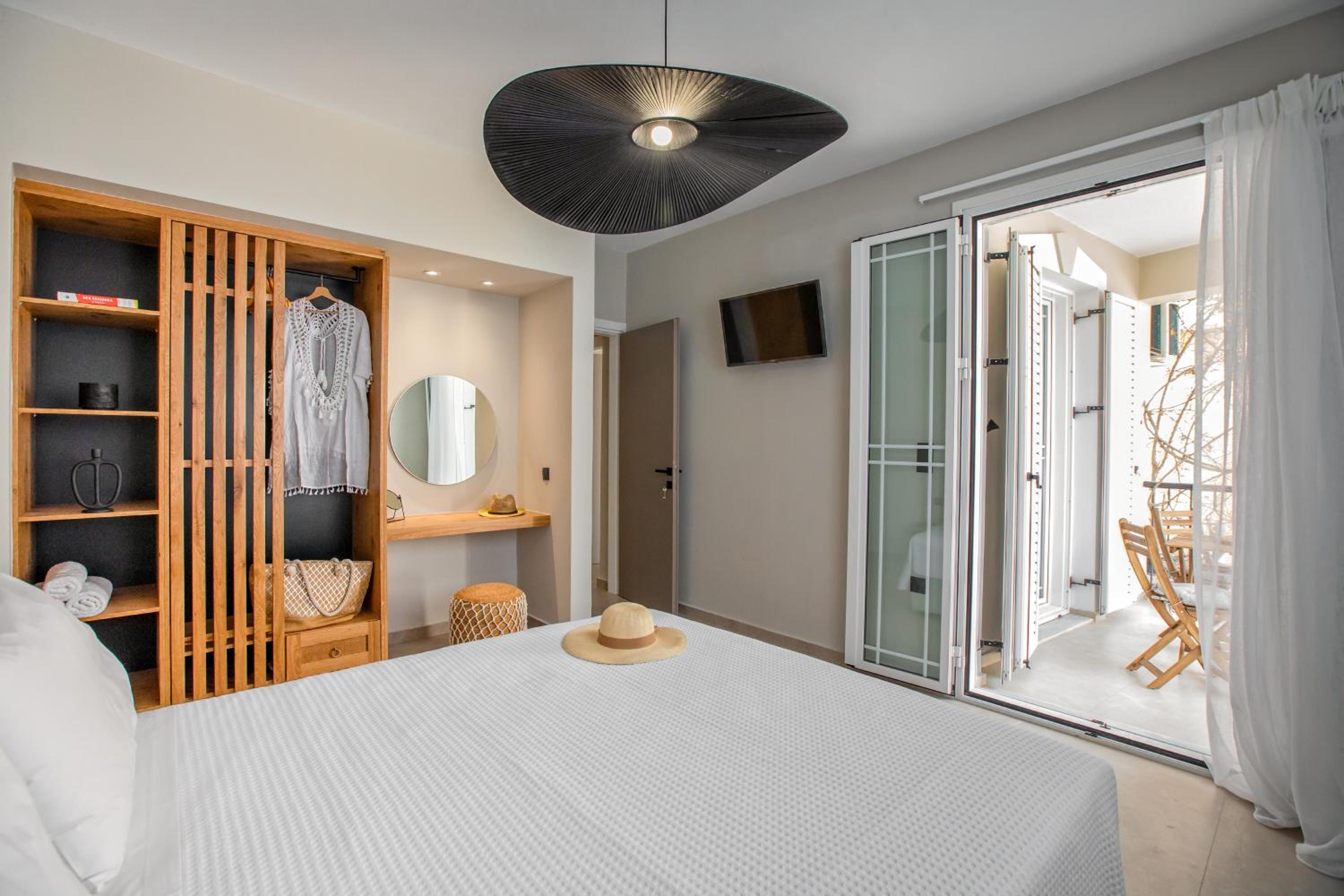 Two-Bedroom House - Photo 19