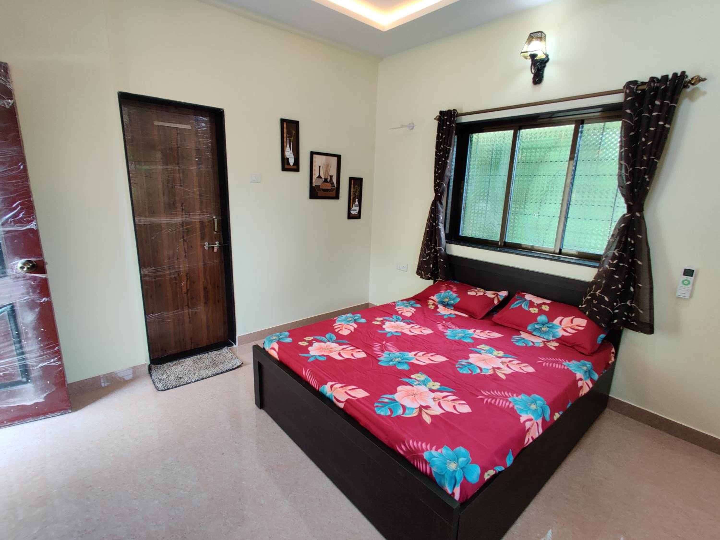 Deluxe Double Room with Balcony photo 3