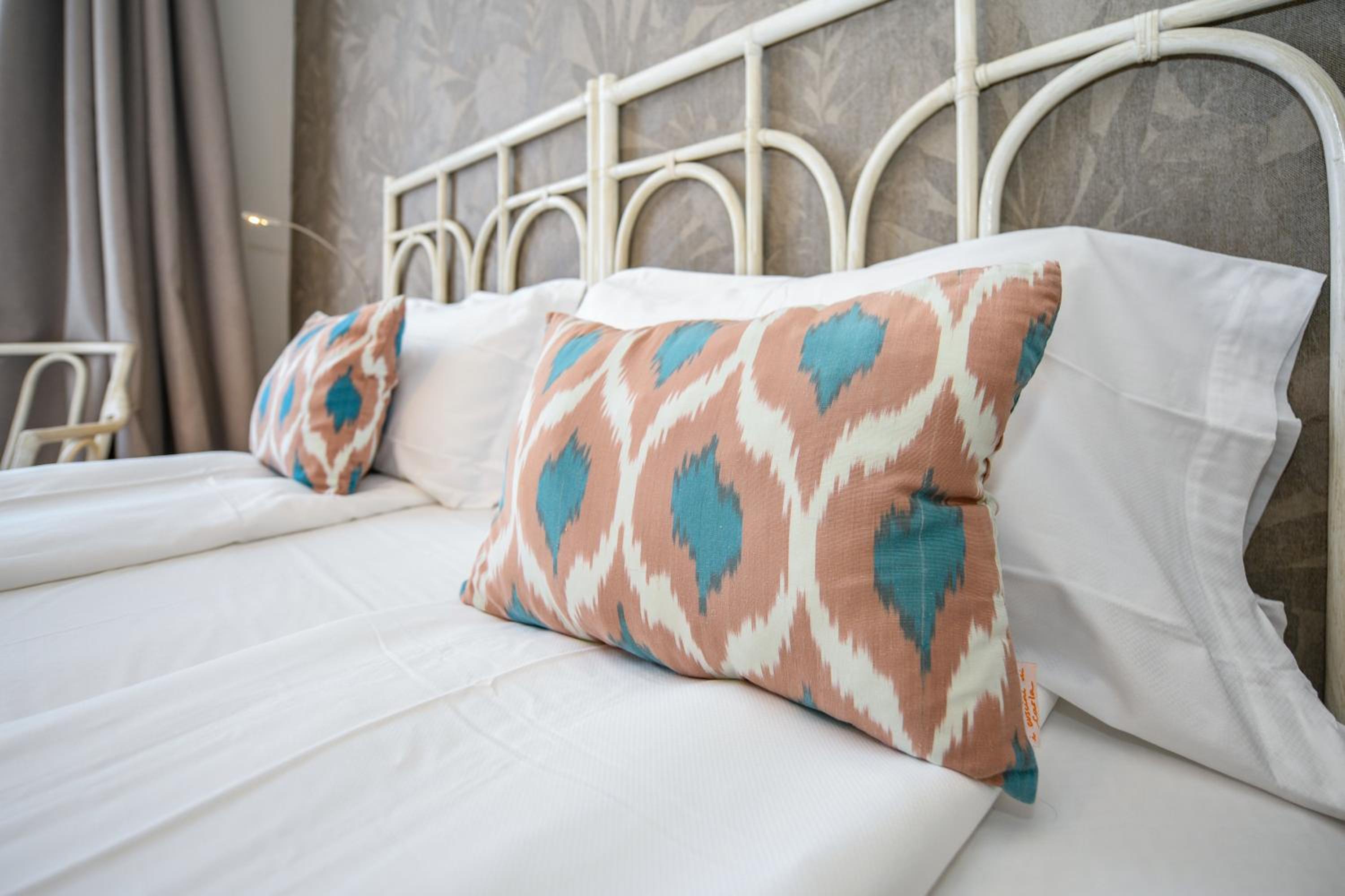 Standard Double or Twin Room - Photo 7