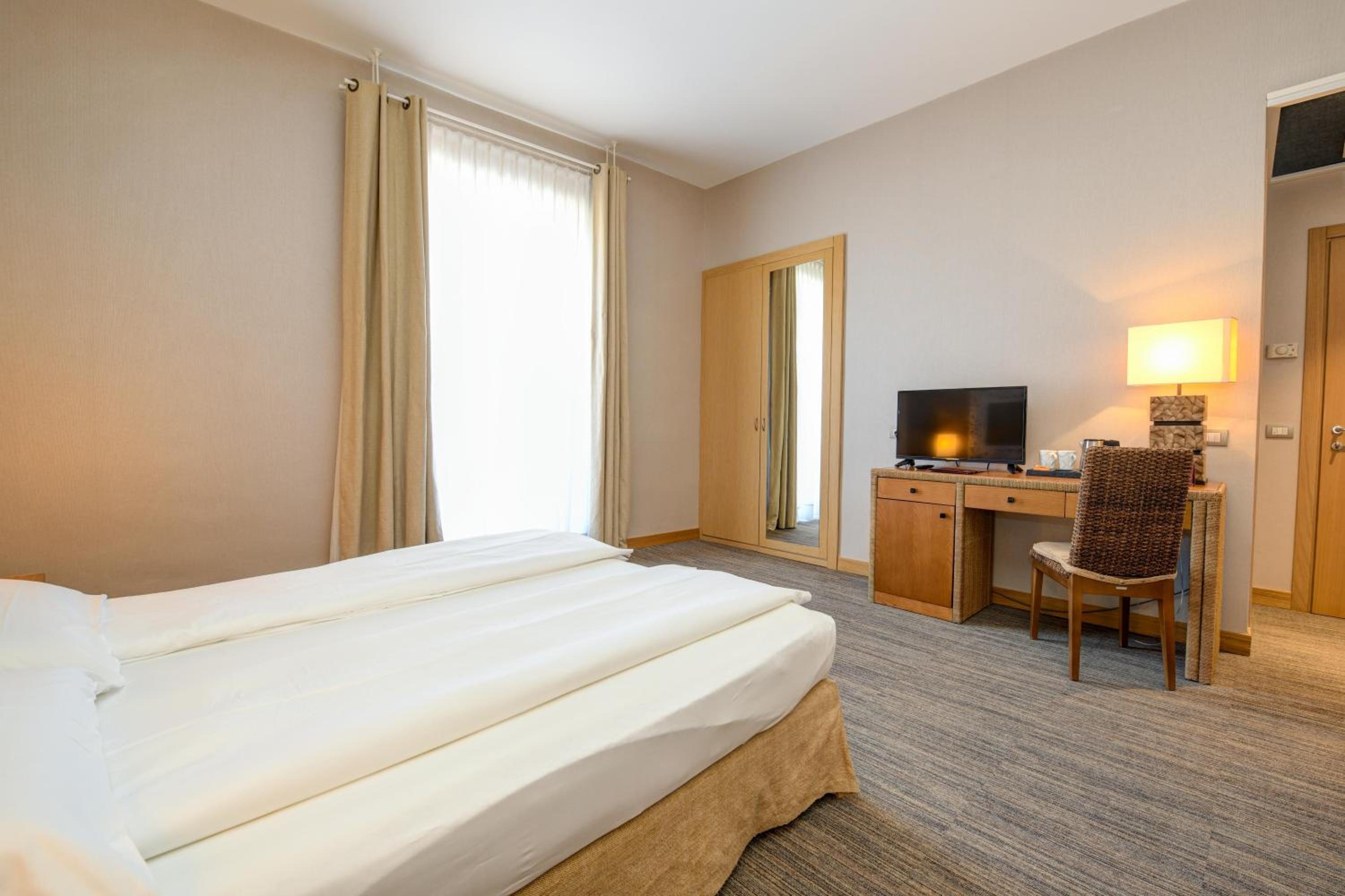 Quadruple Room - Photo 9