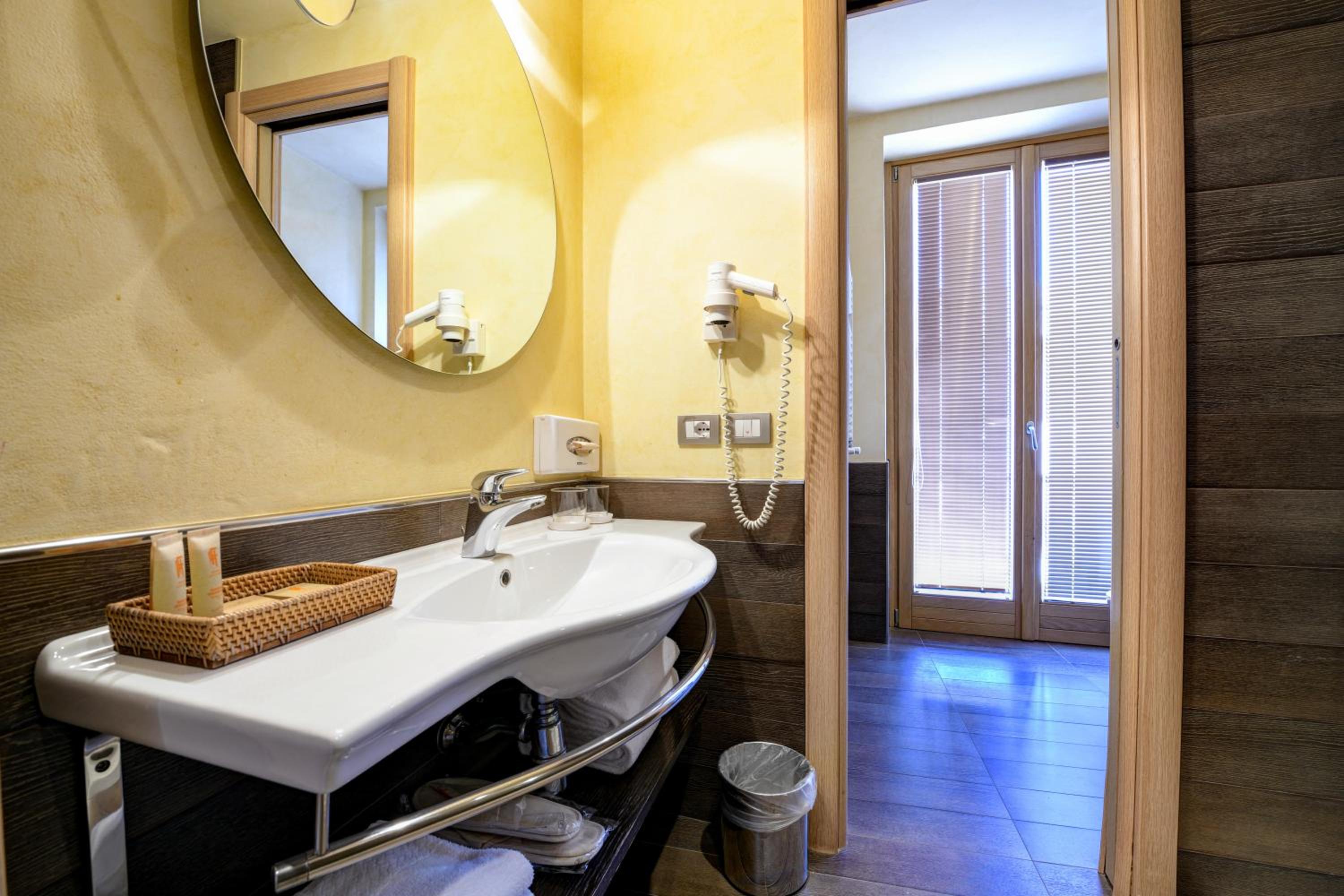Quadruple Room - Photo 2