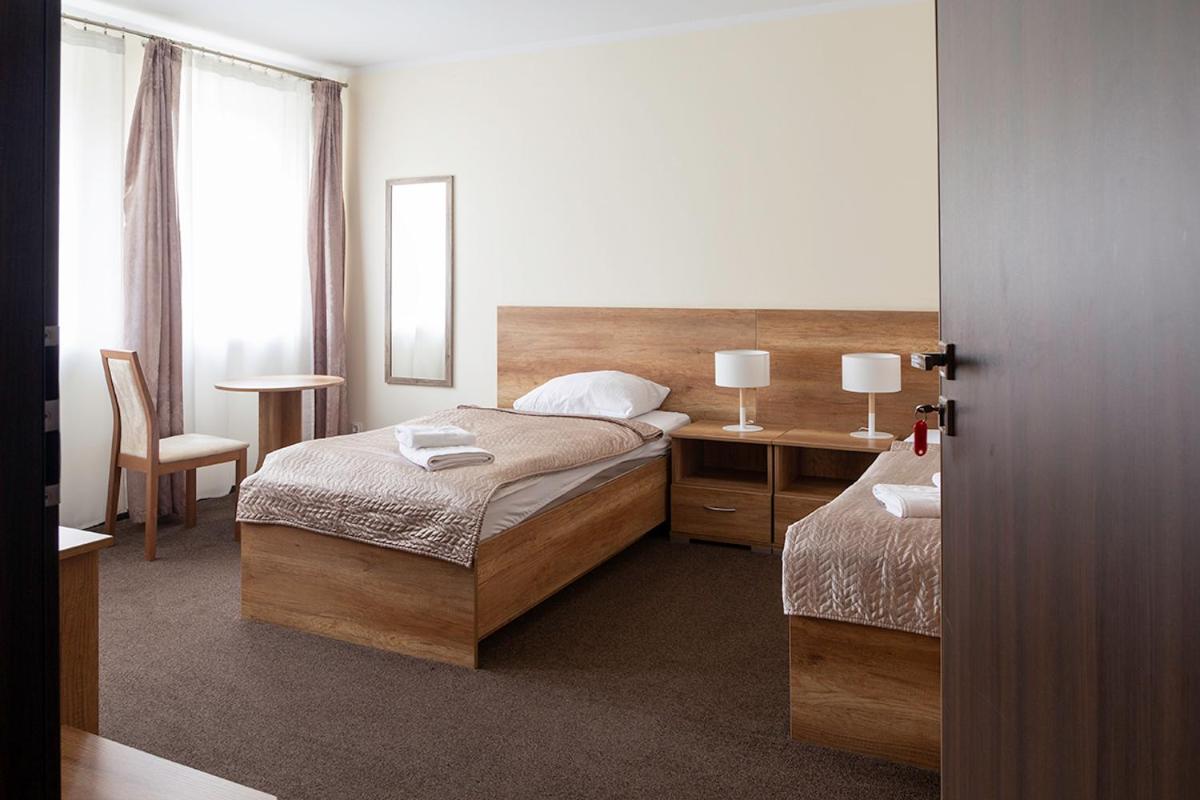 Twin Room - Photo 6
