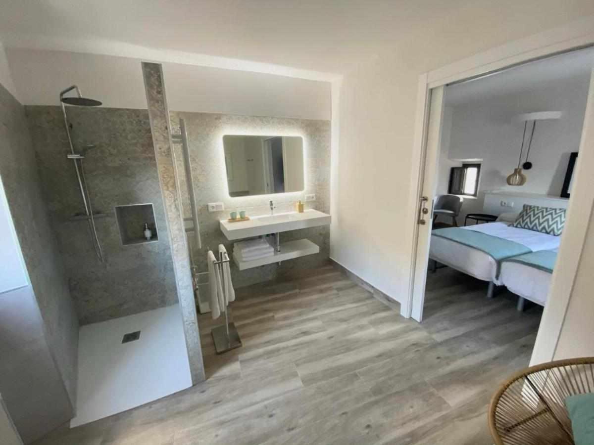 Two-Bedroom Apartment - Photo 10