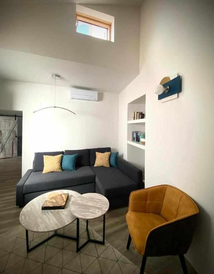 Two-Bedroom Apartment - Photo 20