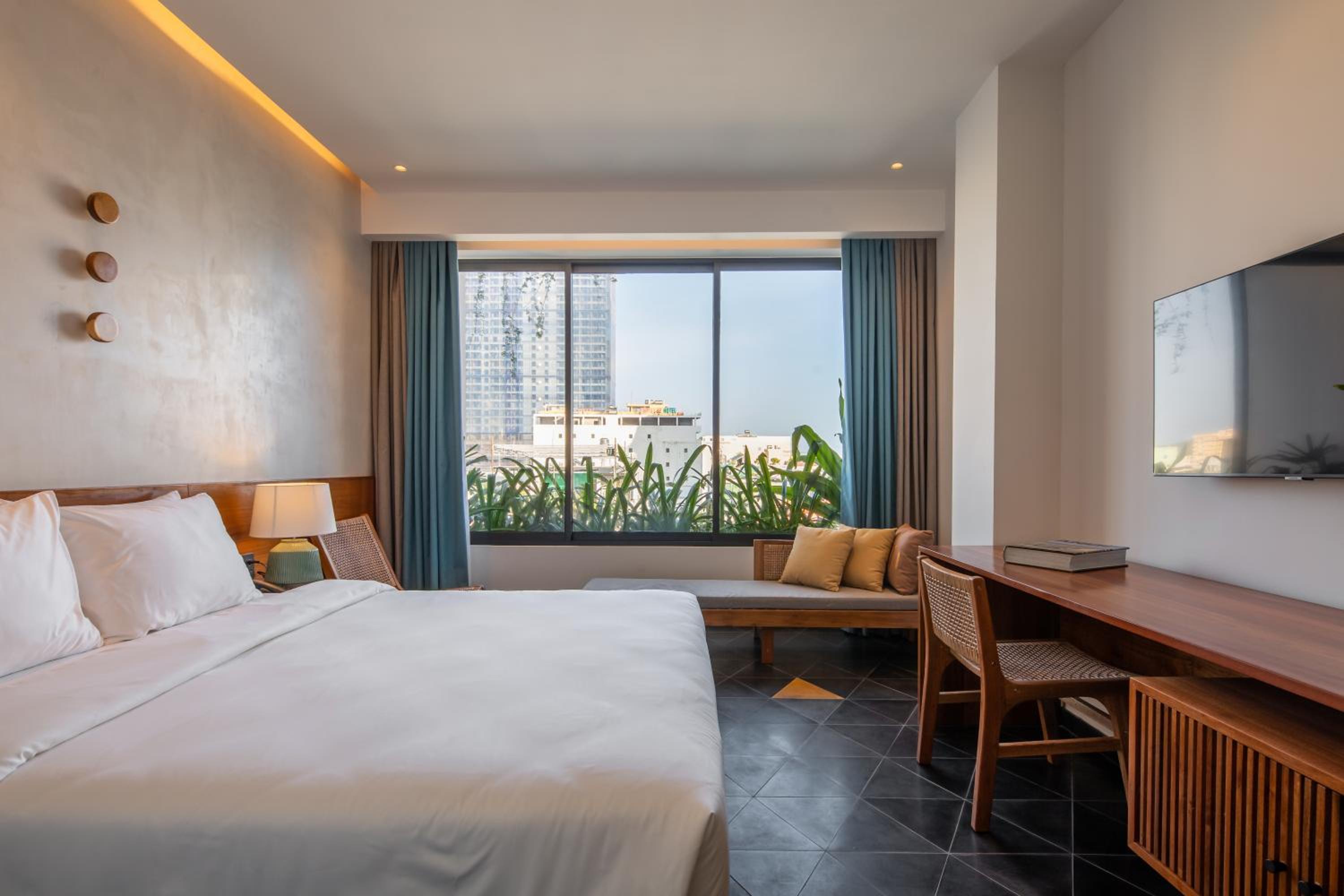 Deluxe Double Room with Balcony