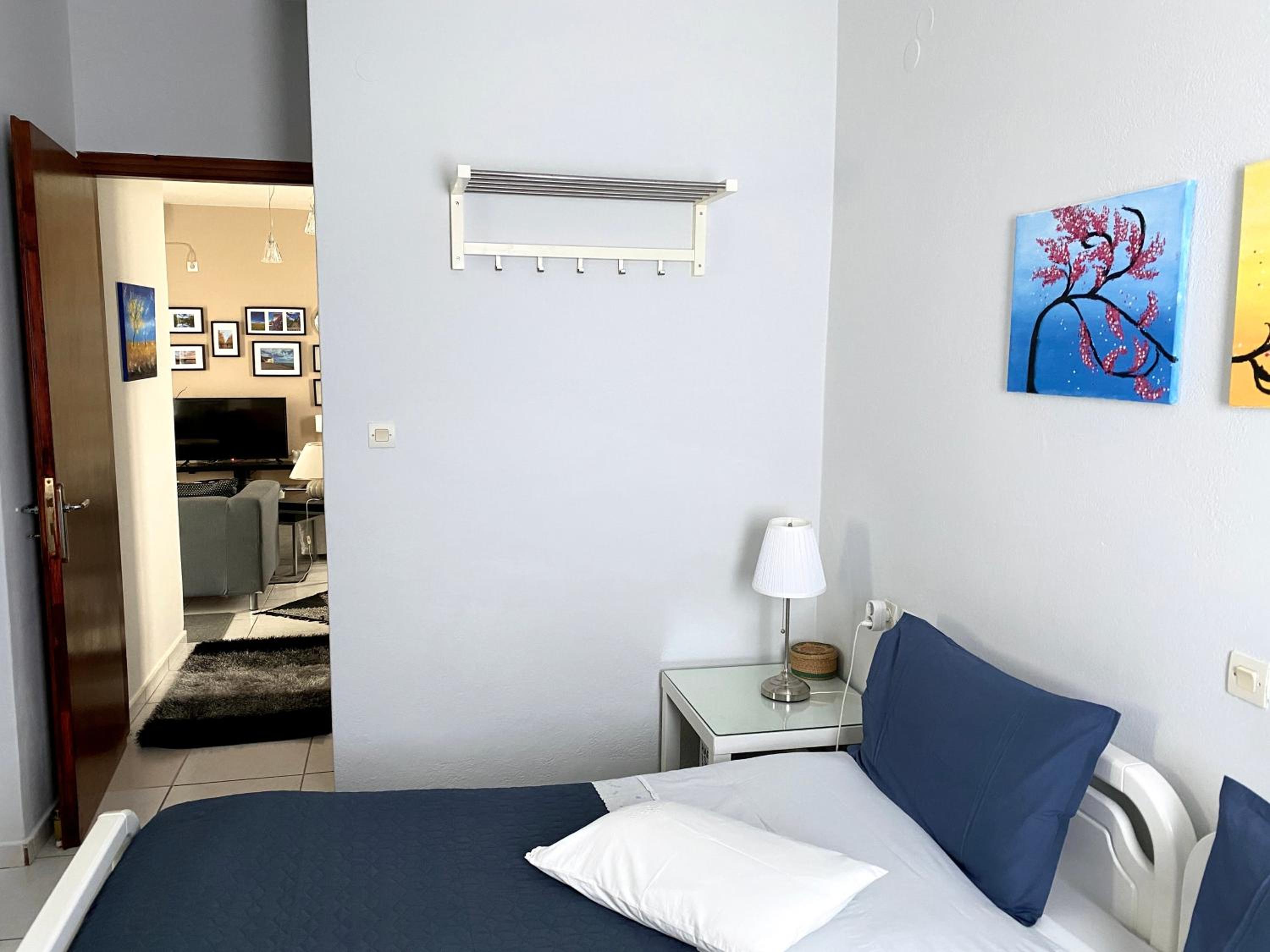 One-Bedroom Apartment - Photo 1