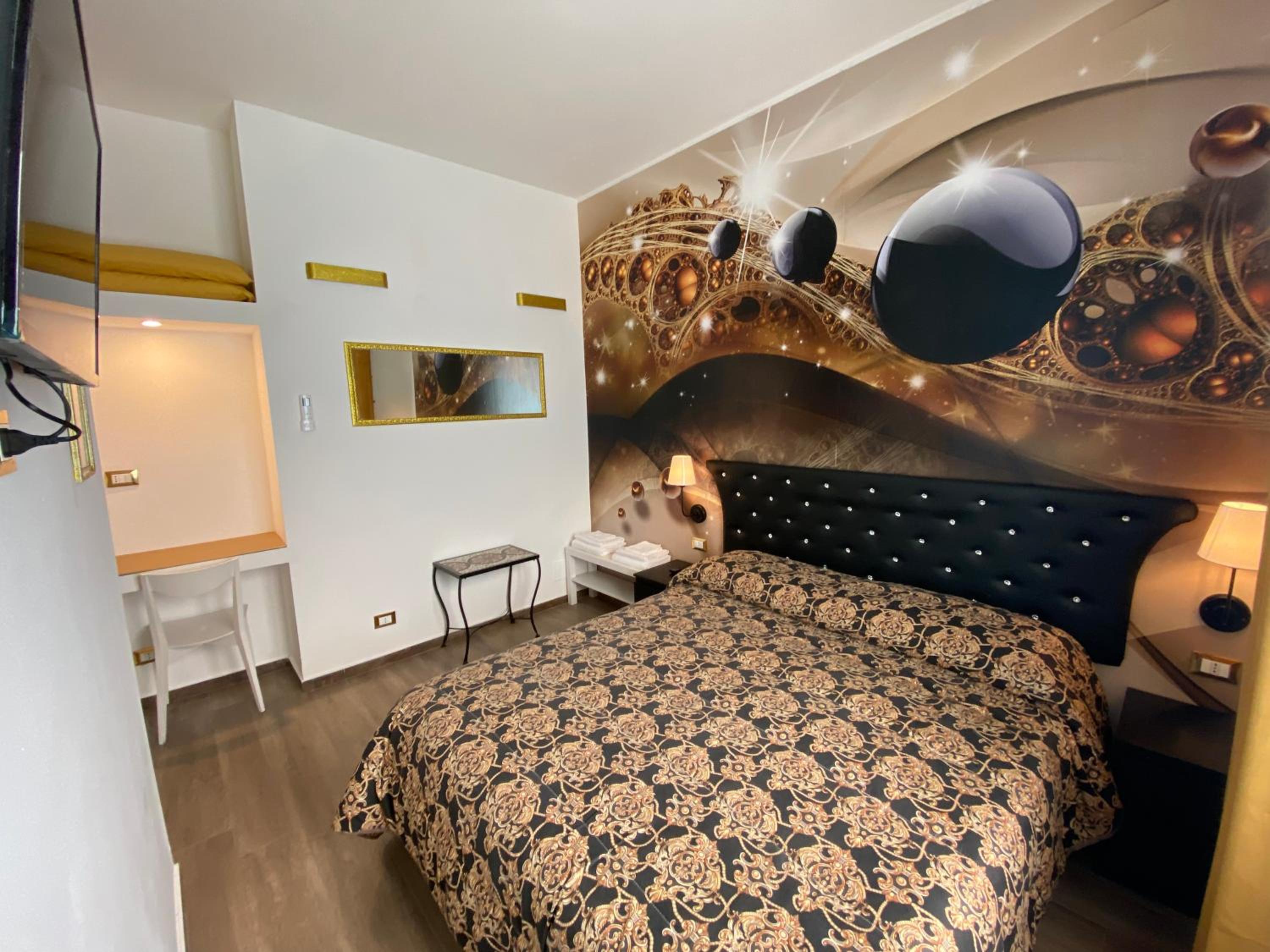 Double Room with Private Bathroom photo 3