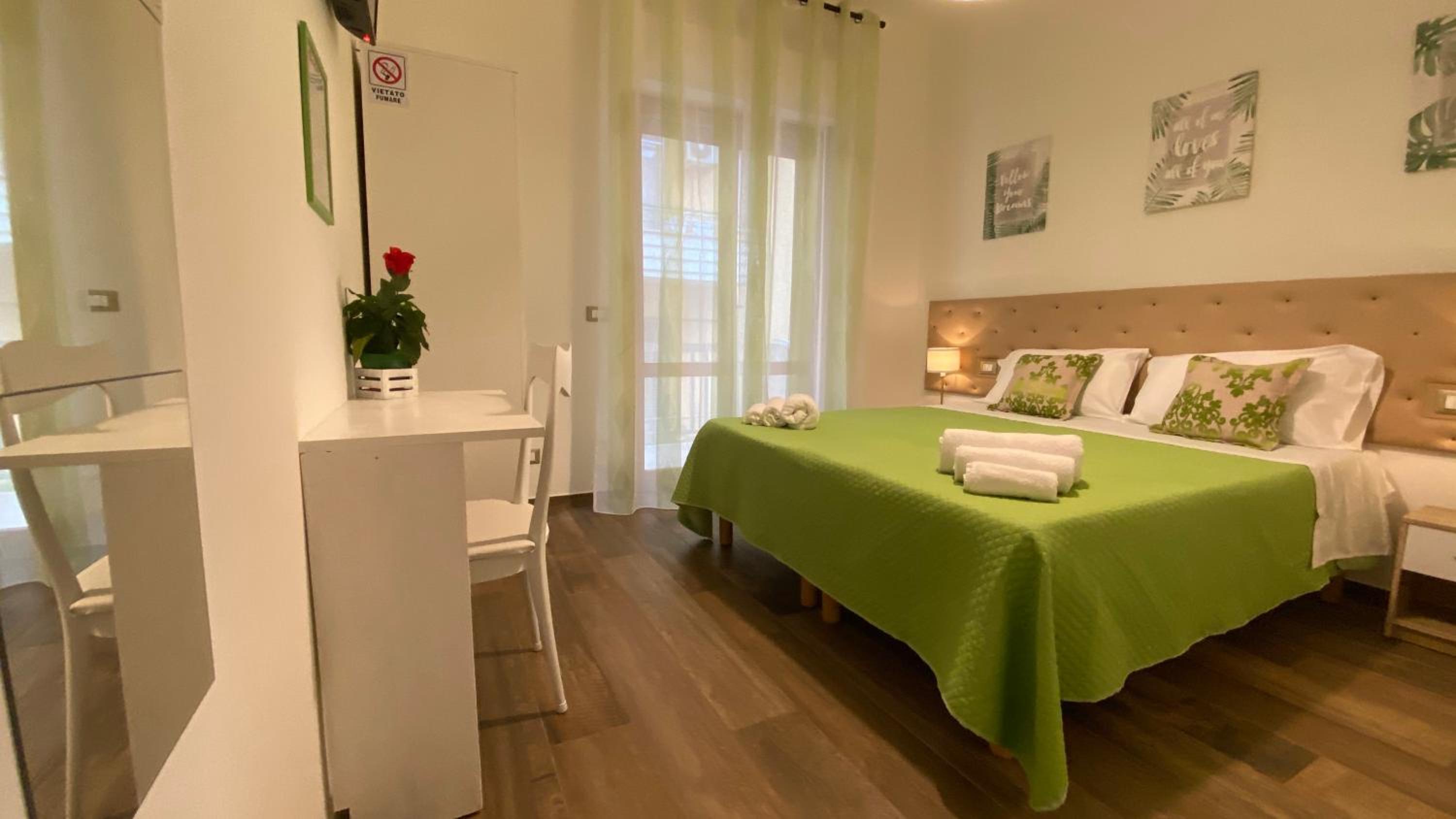 Double Room with Private Bathroom photo 2