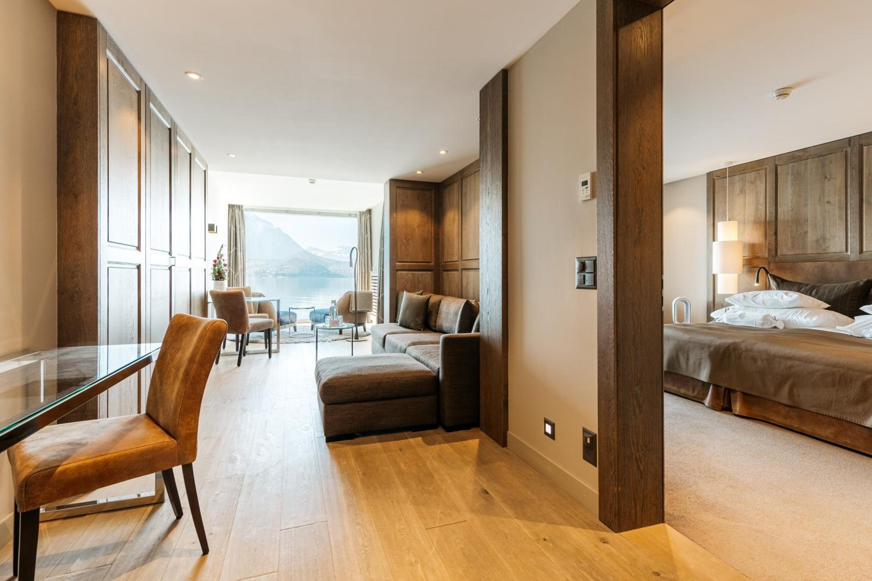 Tower Suite - Photo 1