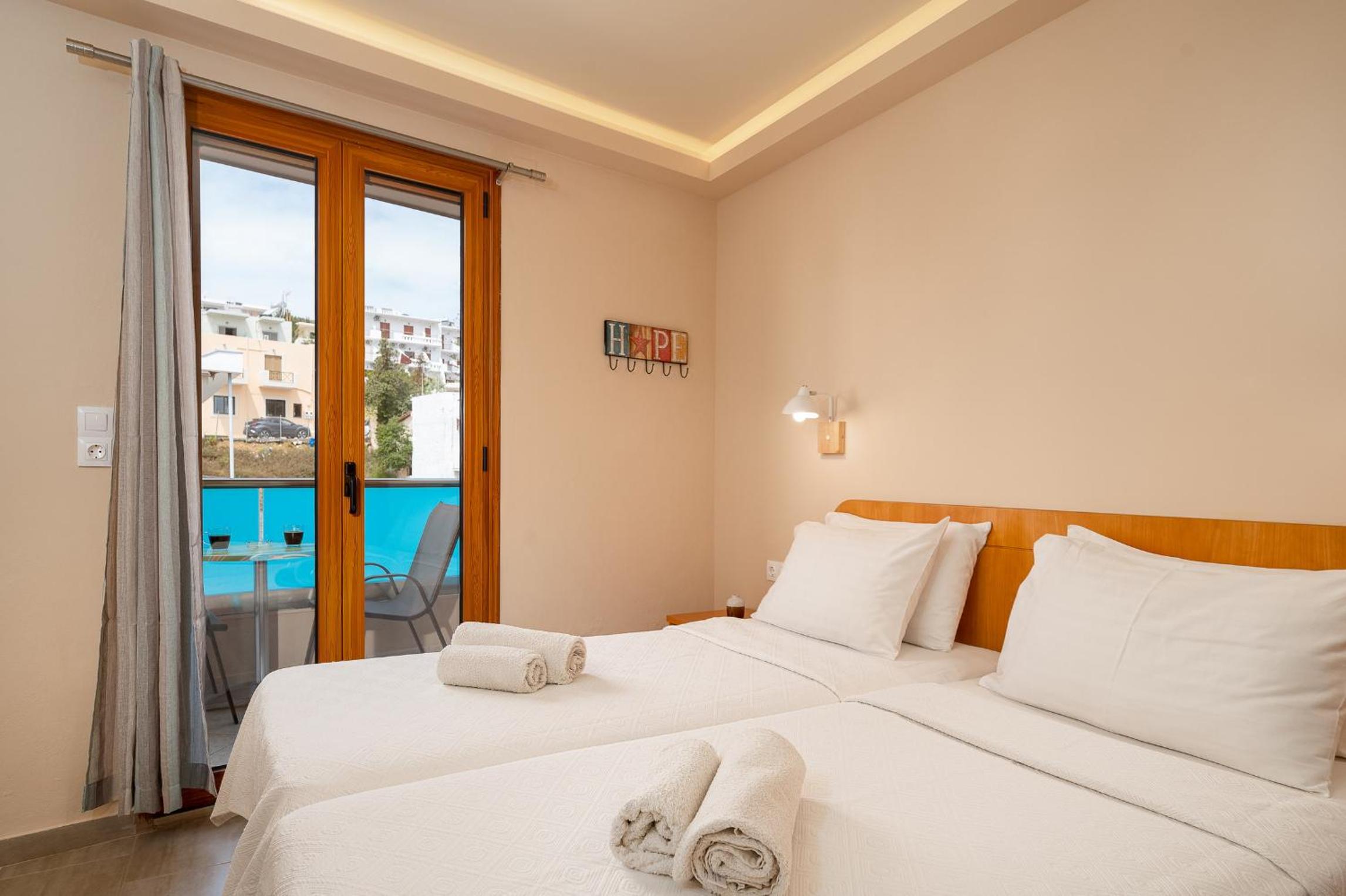 Double or Twin Room with Mountain View
