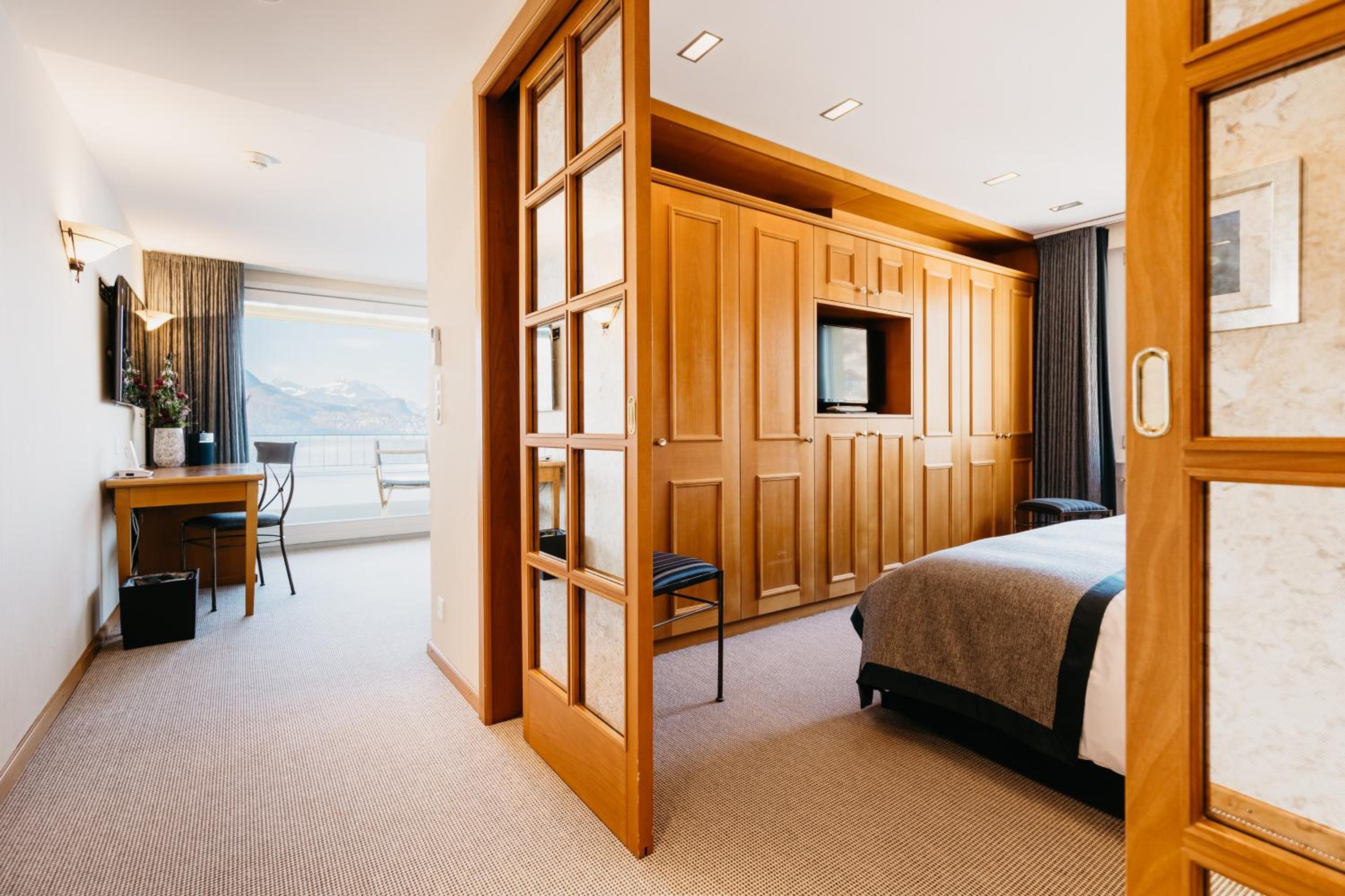 Wellness Suite with Spa Bath - Photo 4