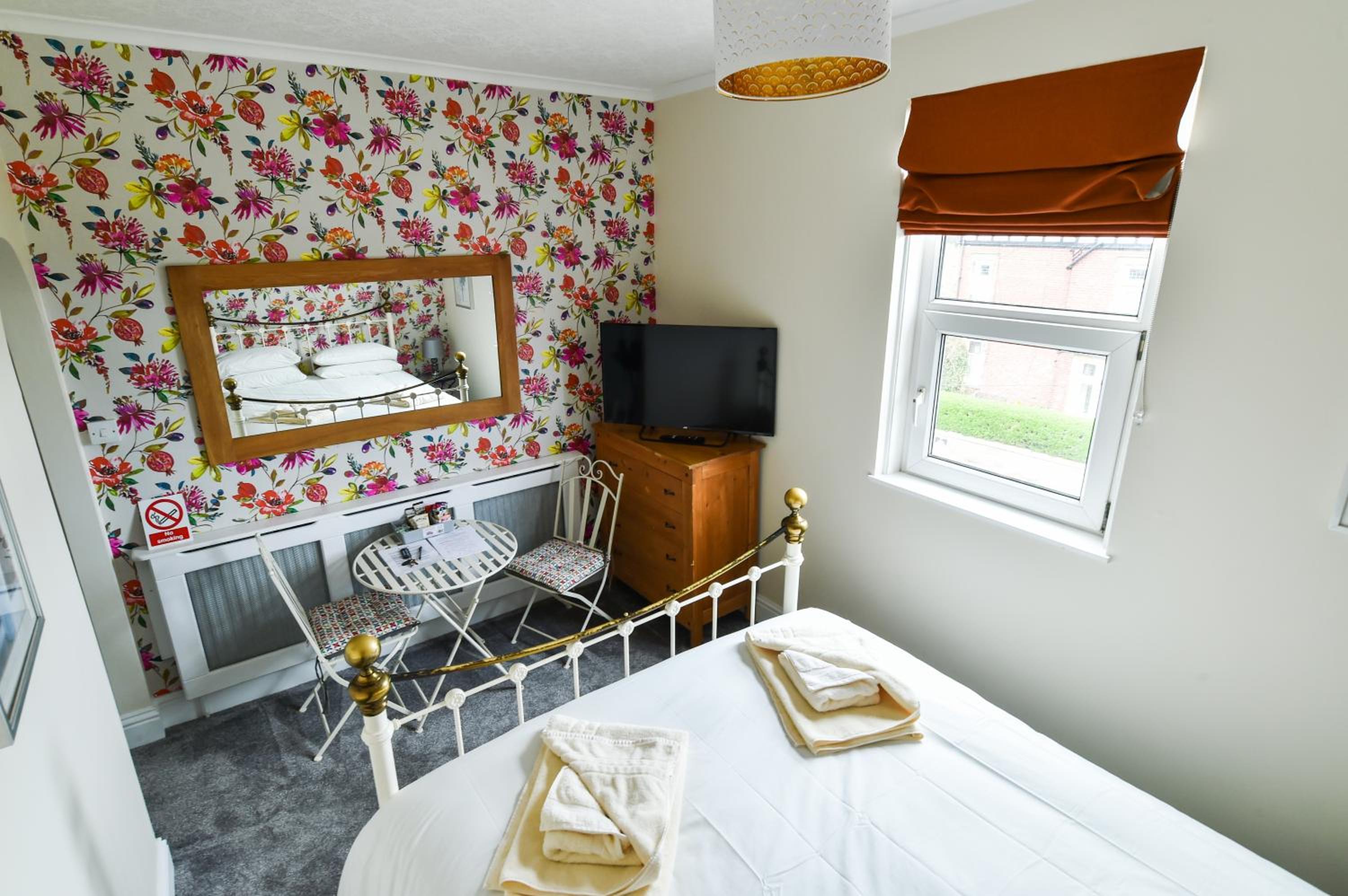 Standard Double Room photo 3