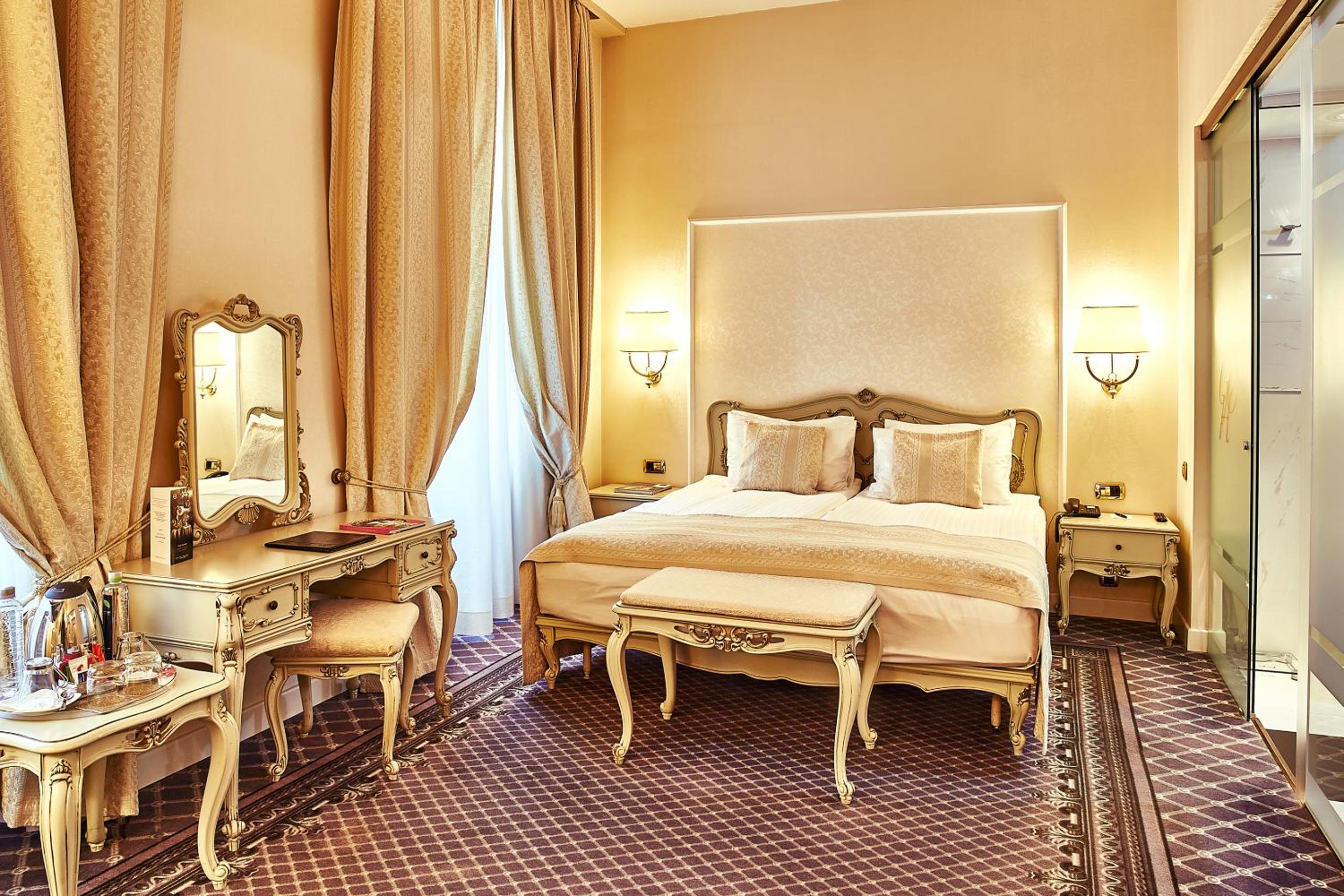 Deluxe Double Room - Photo 5