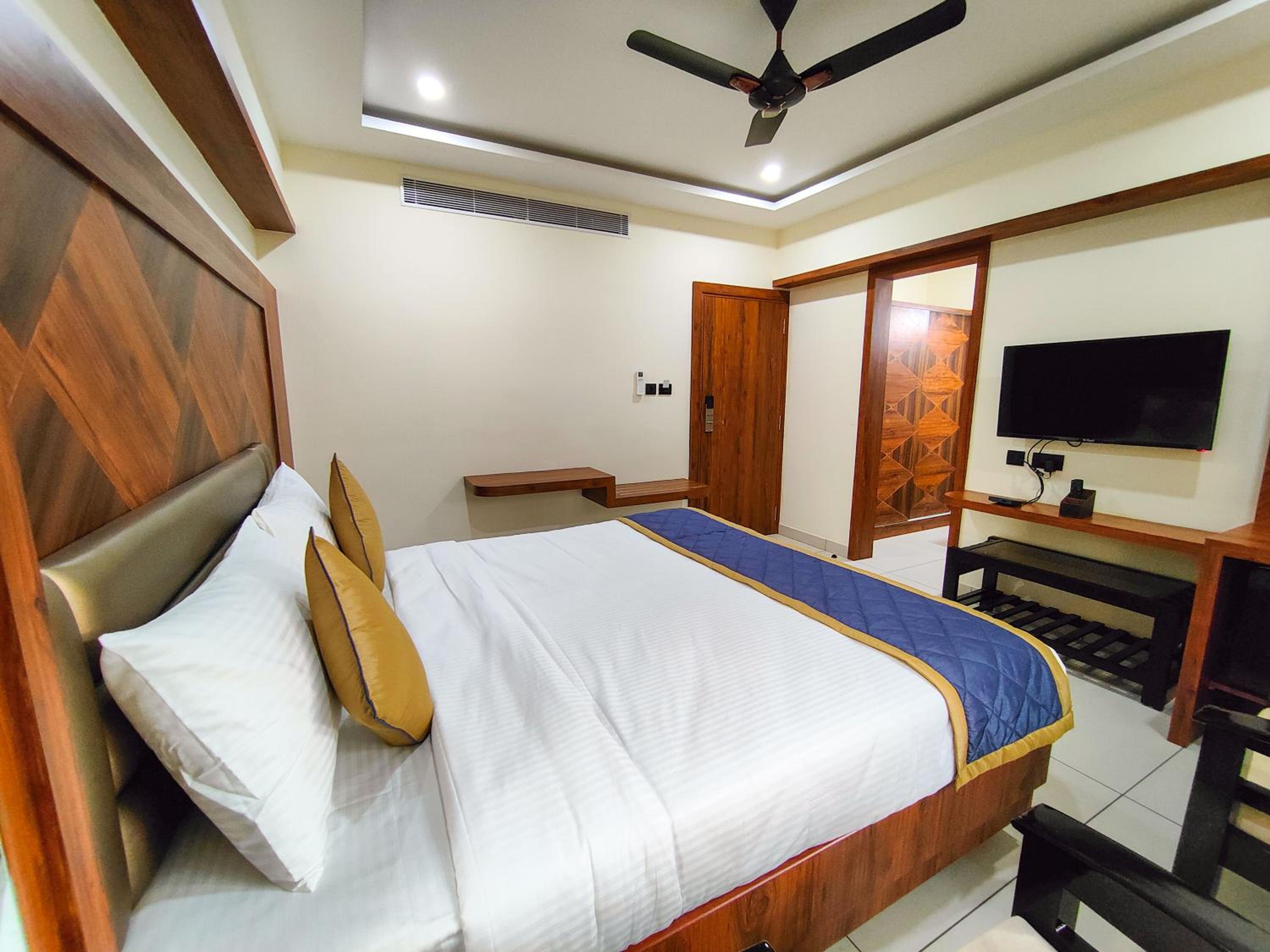 Deluxe Double Room - Photo 2