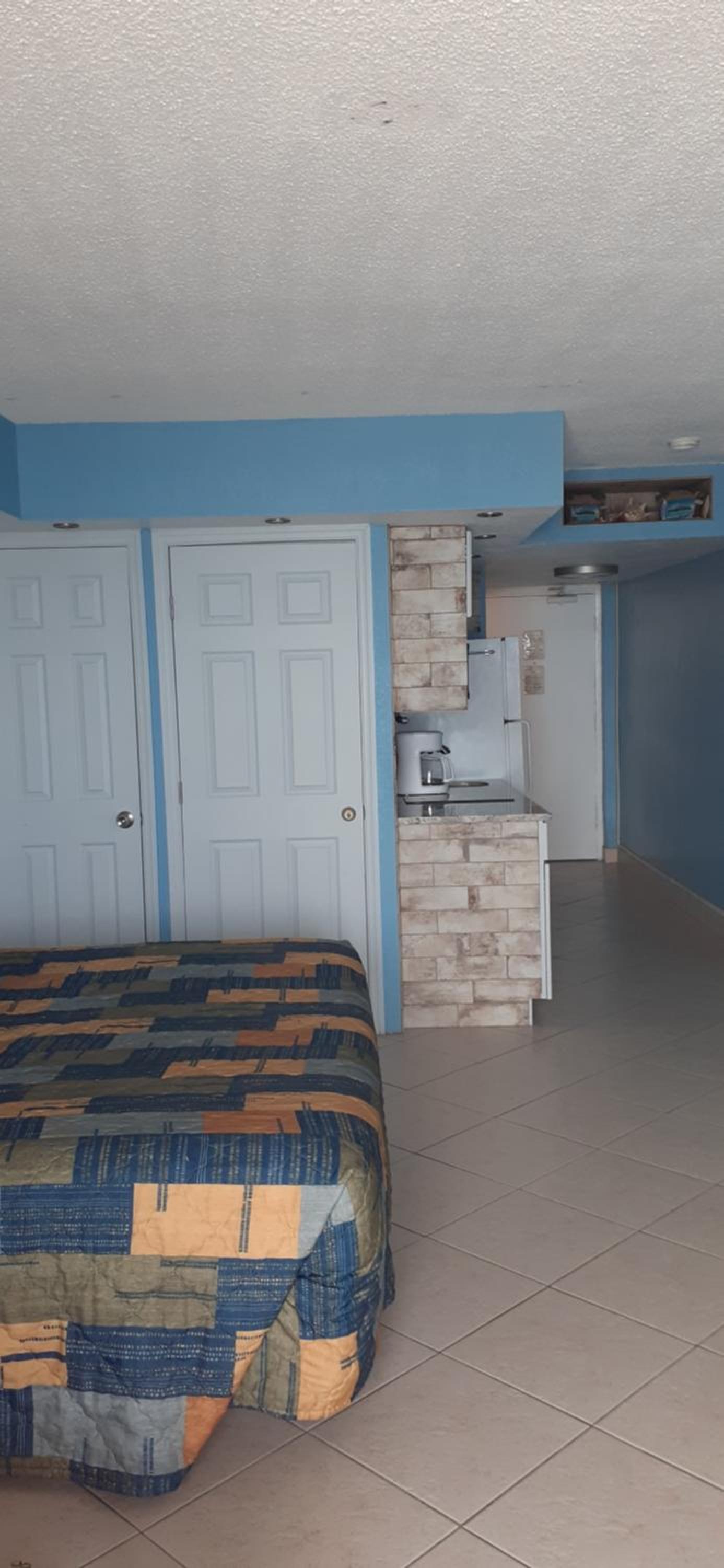 King Studio with Kitchen -Oceanfront - Photo 3