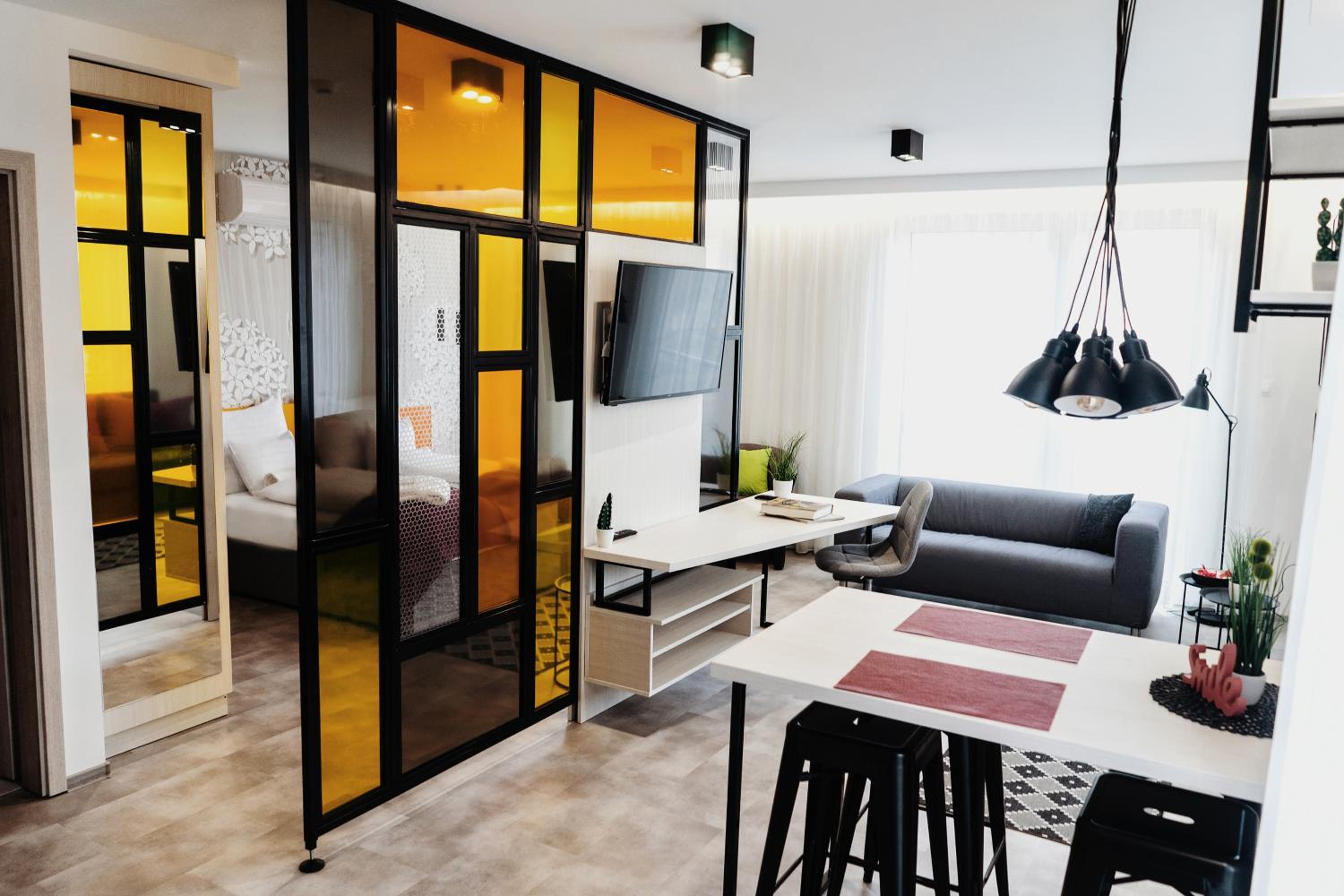 Executive Suite - Photo 1