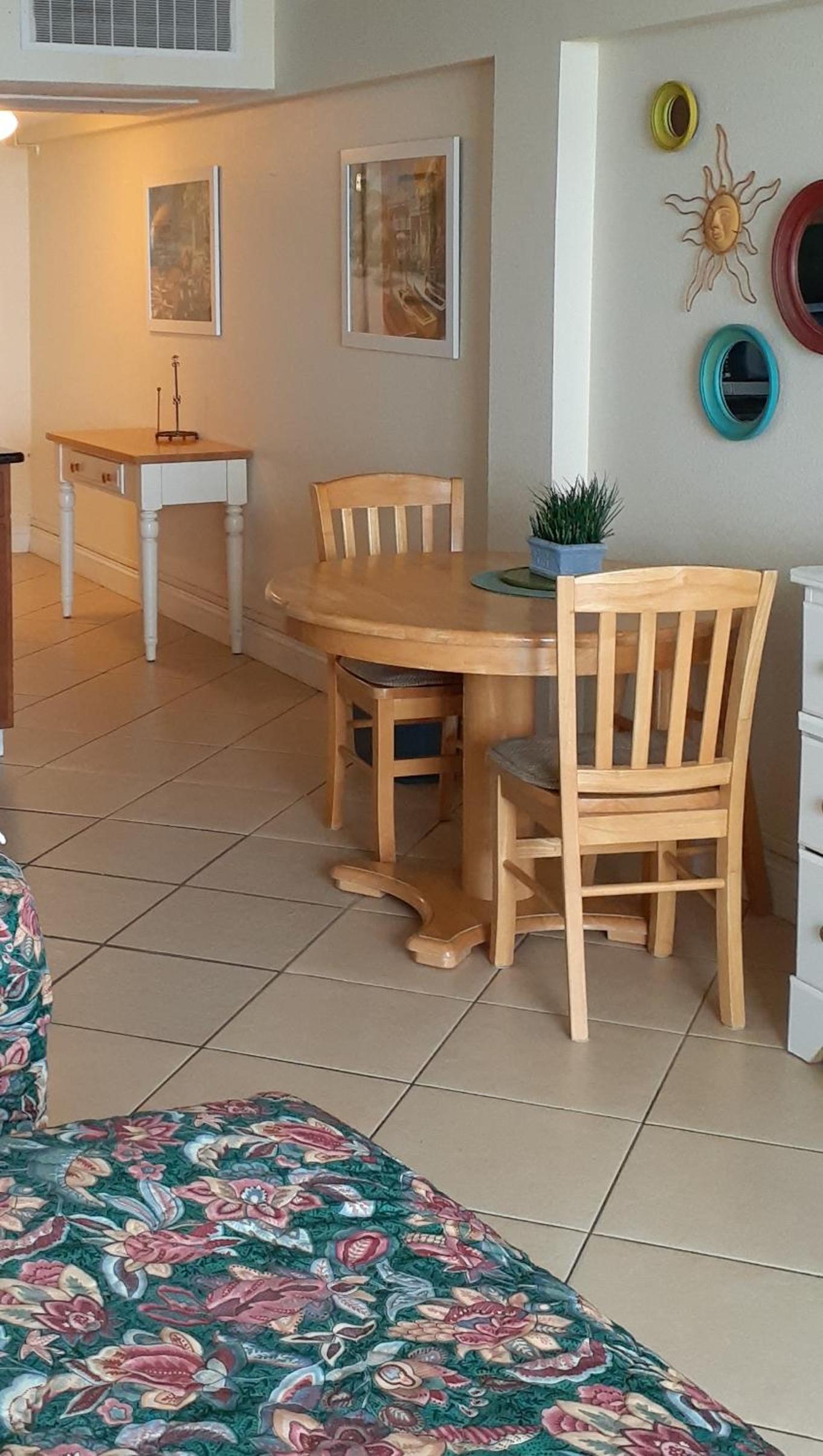 Studio with Kitchen - Oceanfront - Photo 7