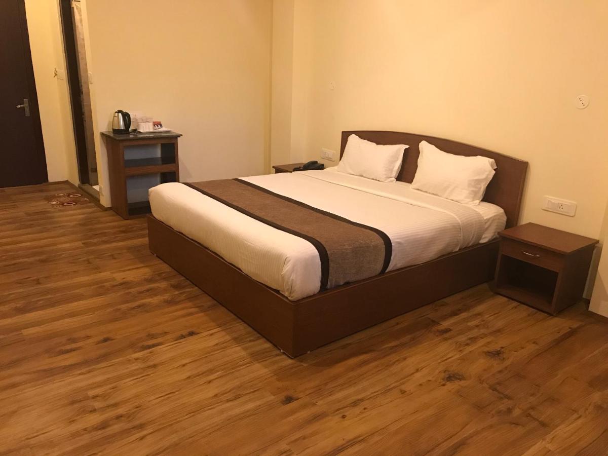 Large Double Room photo 2