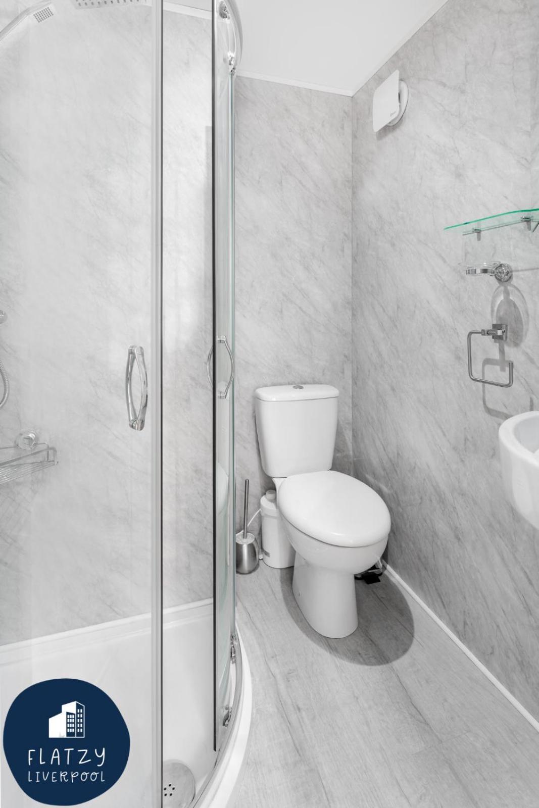 Three-Bedroom Apartment - Photo 30