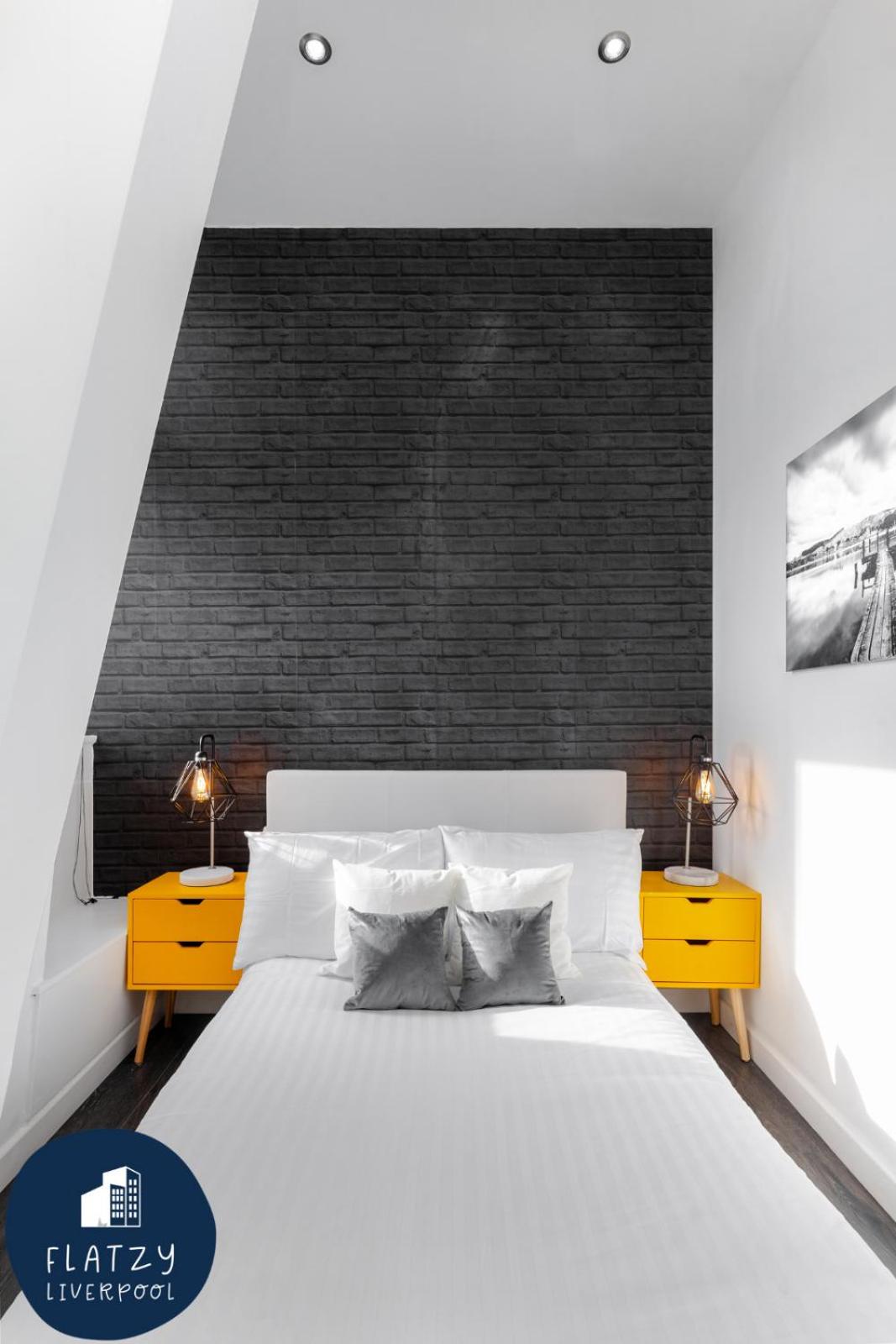 Three-Bedroom Apartment - Photo 31