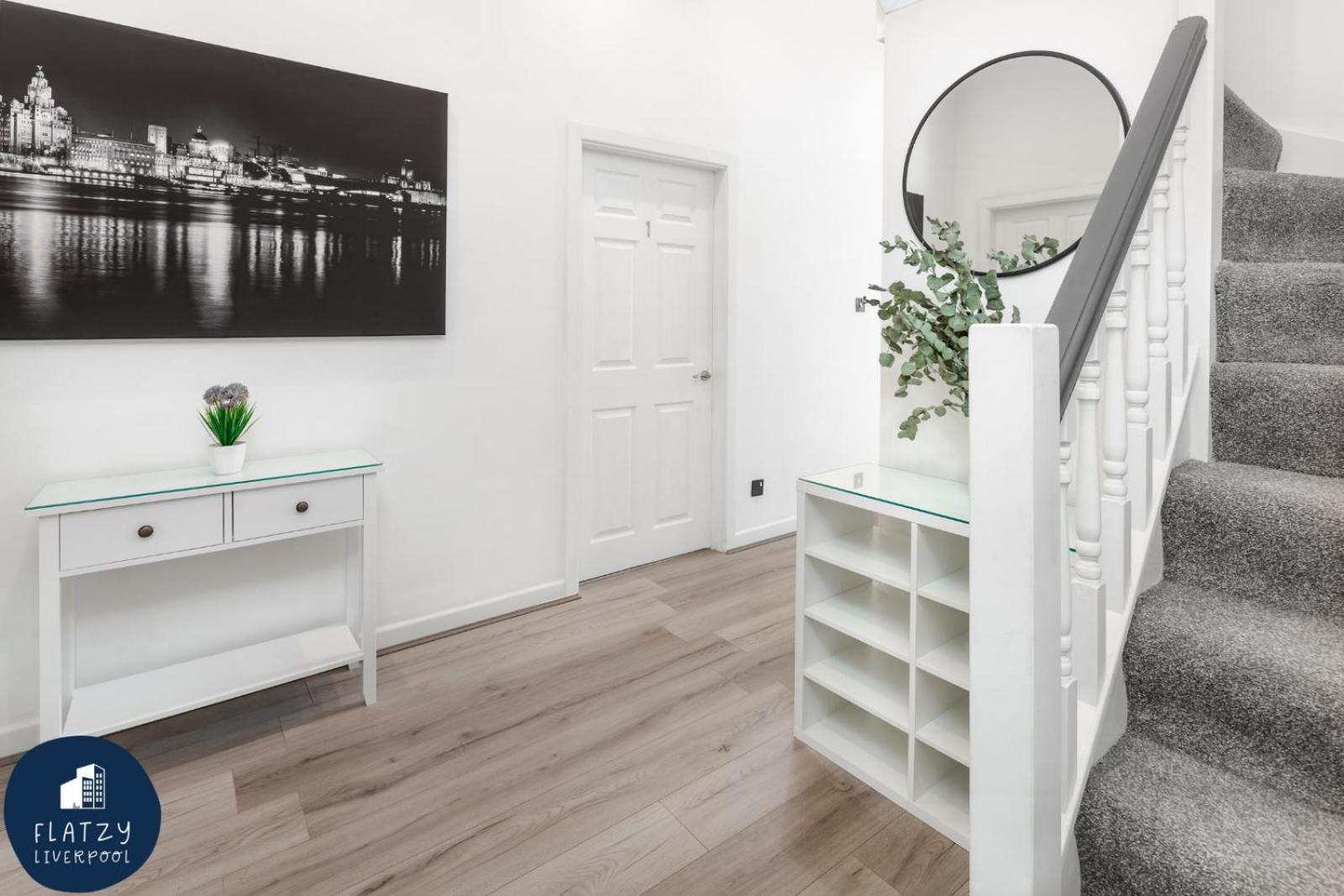 Three-Bedroom Apartment - Photo 5