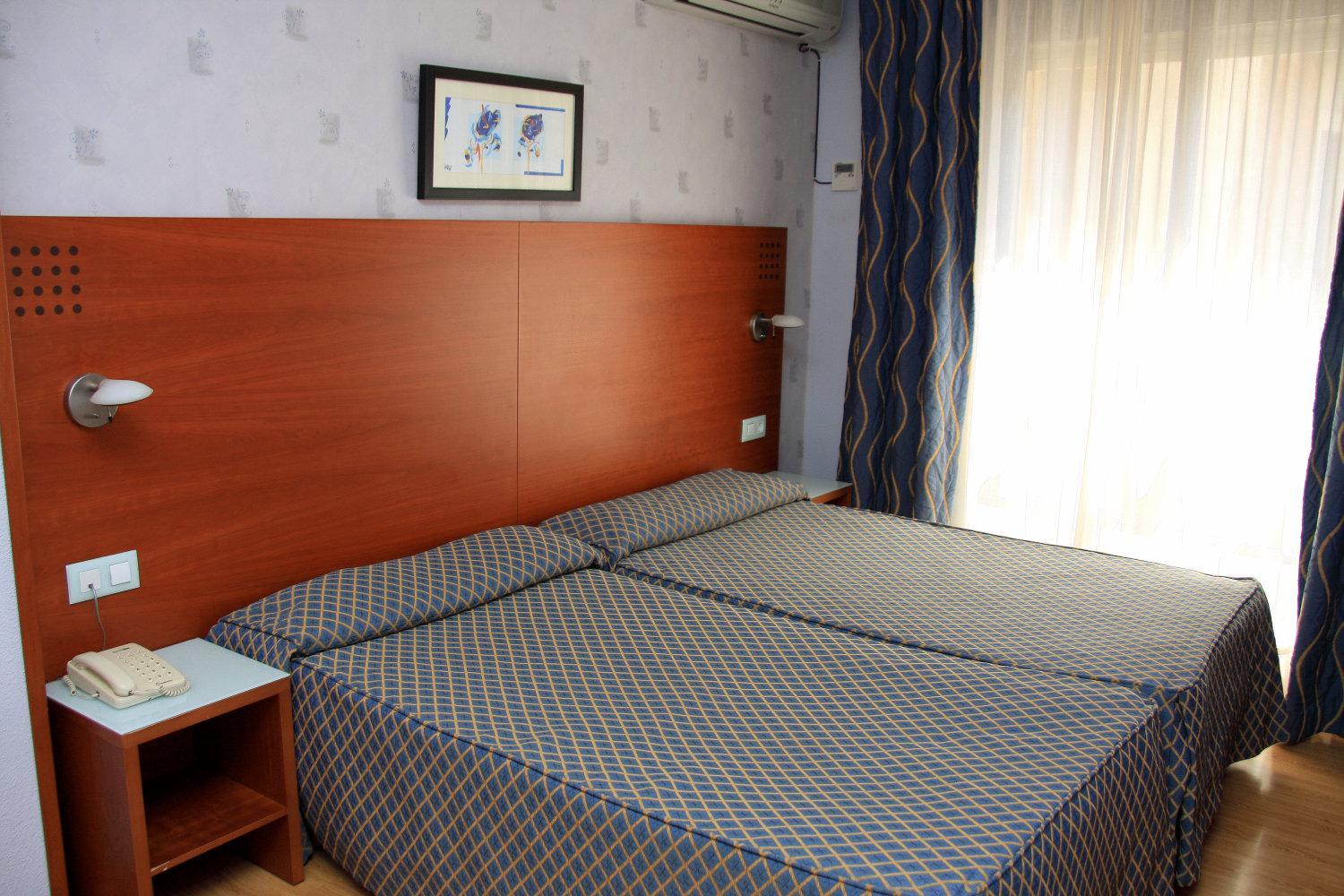 Twin Room (1 Adult) - Photo 2