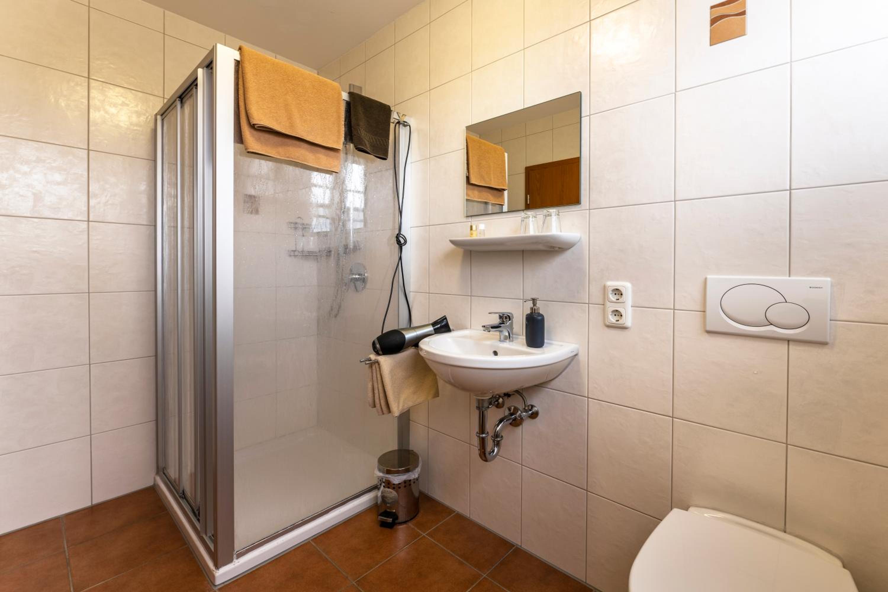 Double Room - Photo 4