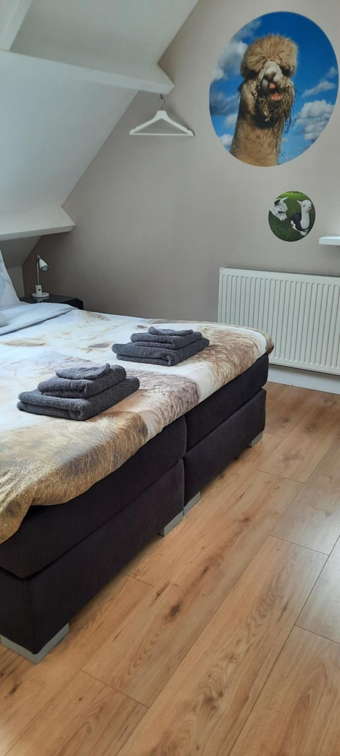 Double Room with Private Bathroom - Photo 13