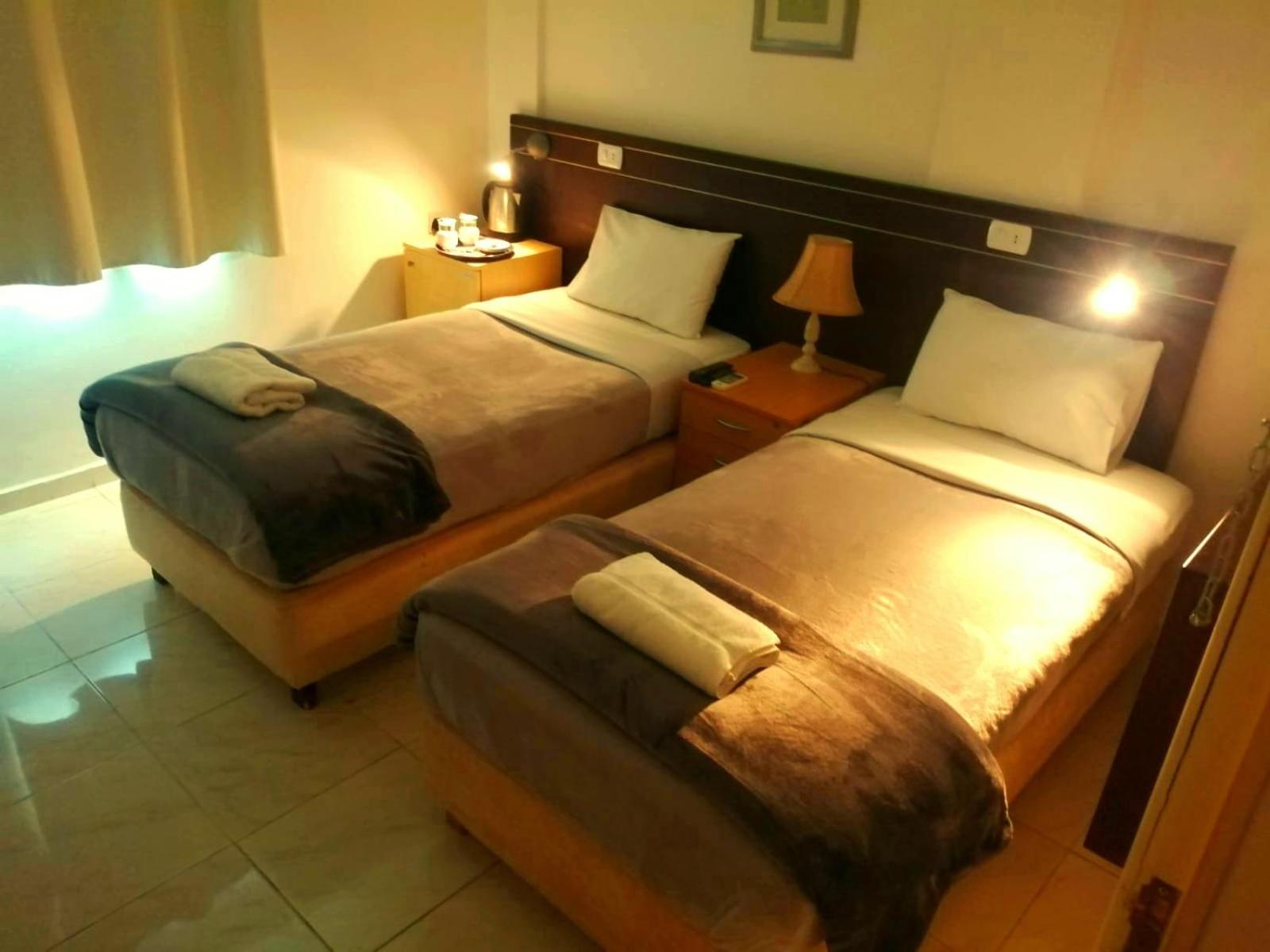 Double or Twin Room with Bathroom - Photo 13