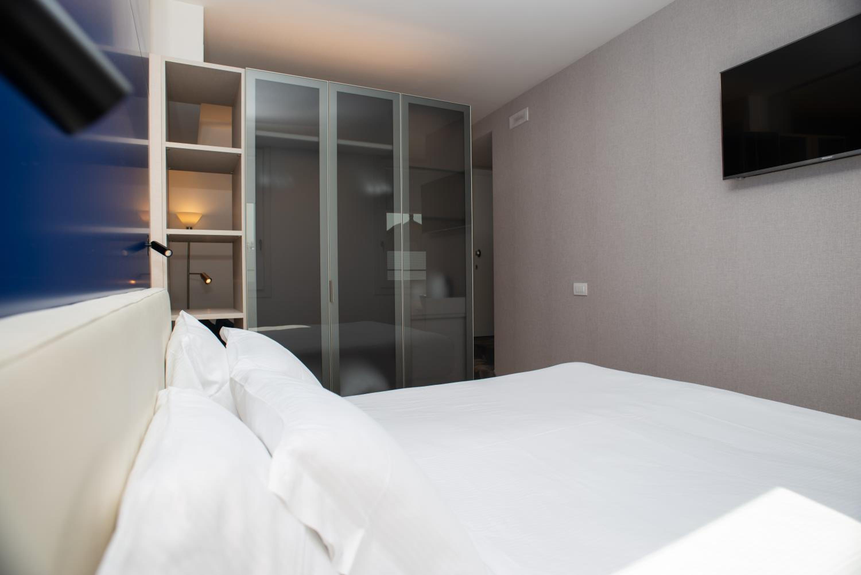 Junior Suite - Photo 16