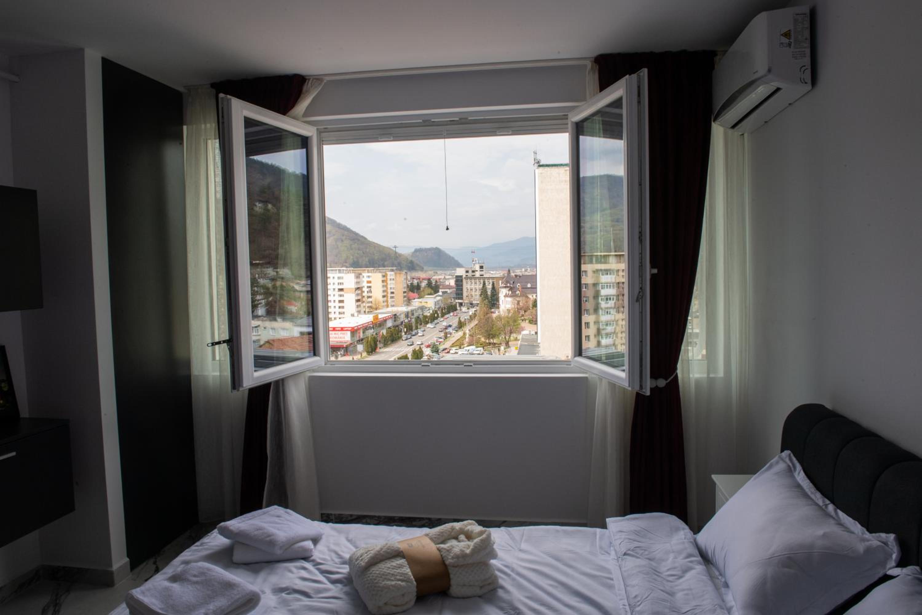 One-Bedroom Apartment - Photo 27