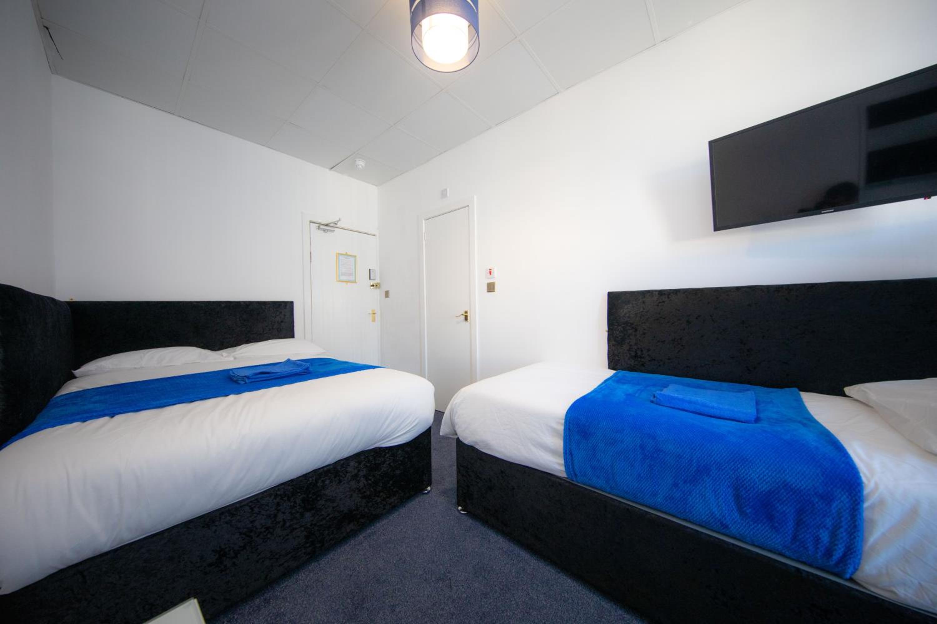 Economy Triple Room