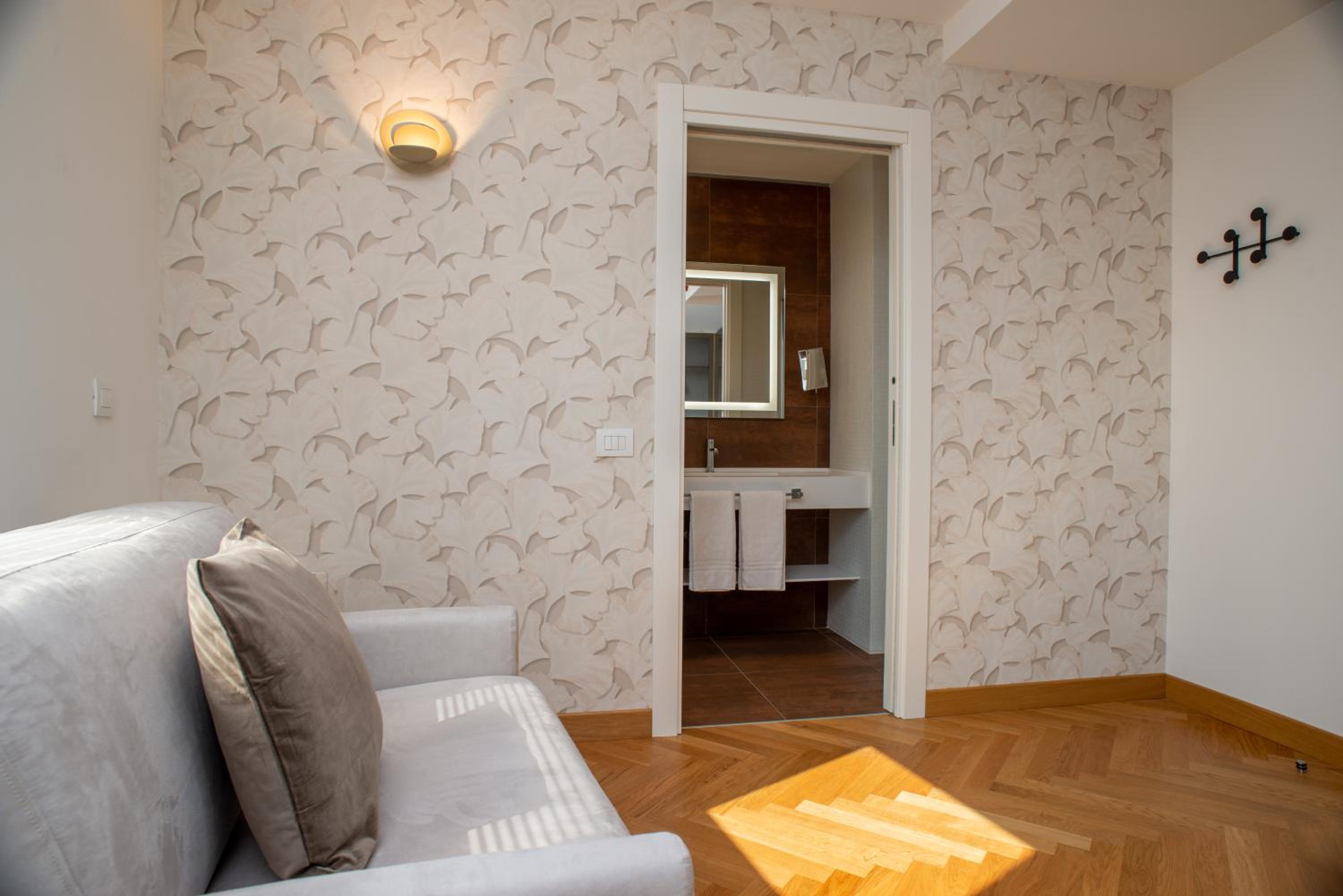 Junior Suite - Photo 6