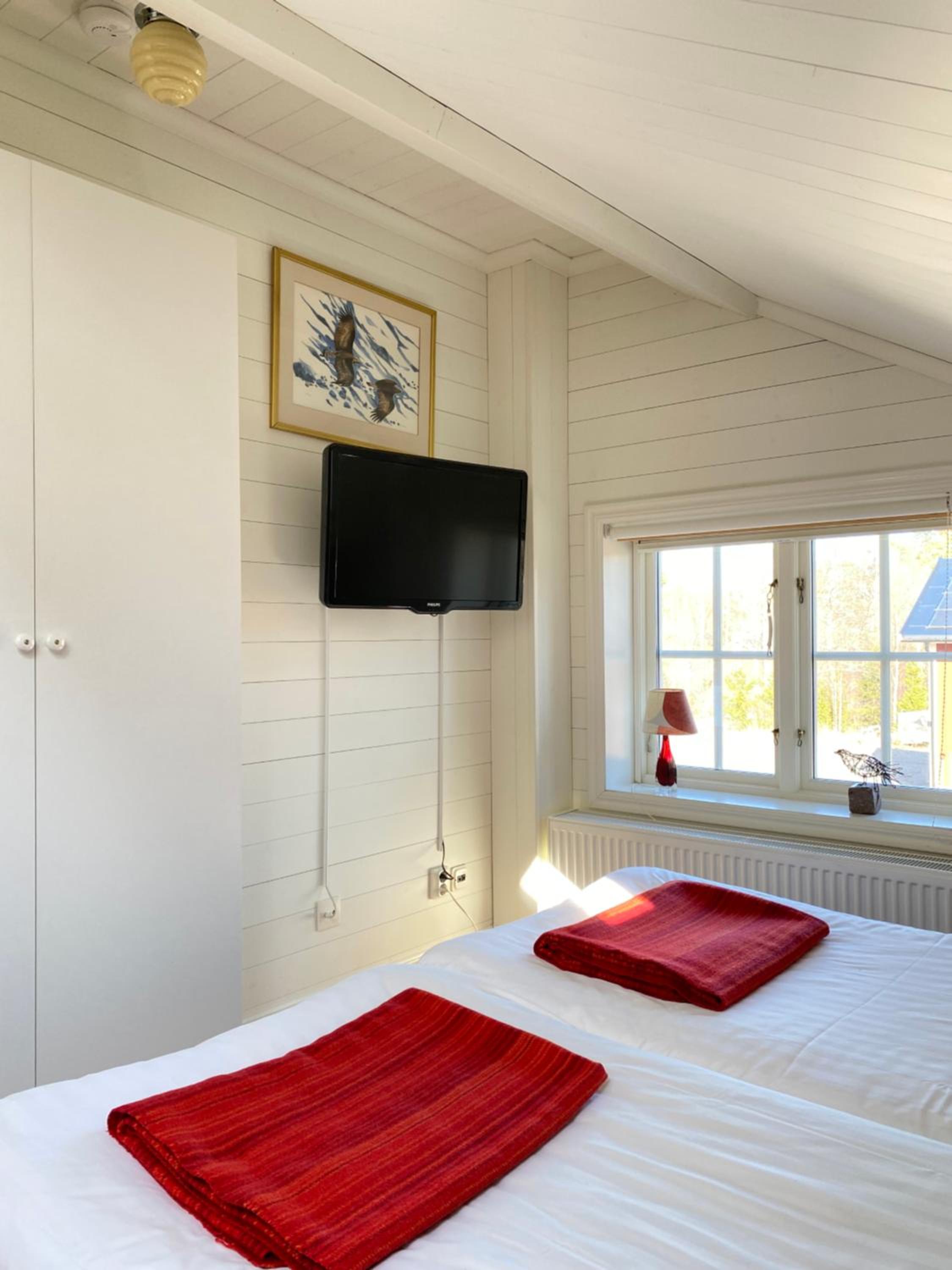 Twin Room with Bathroom - Photo 7