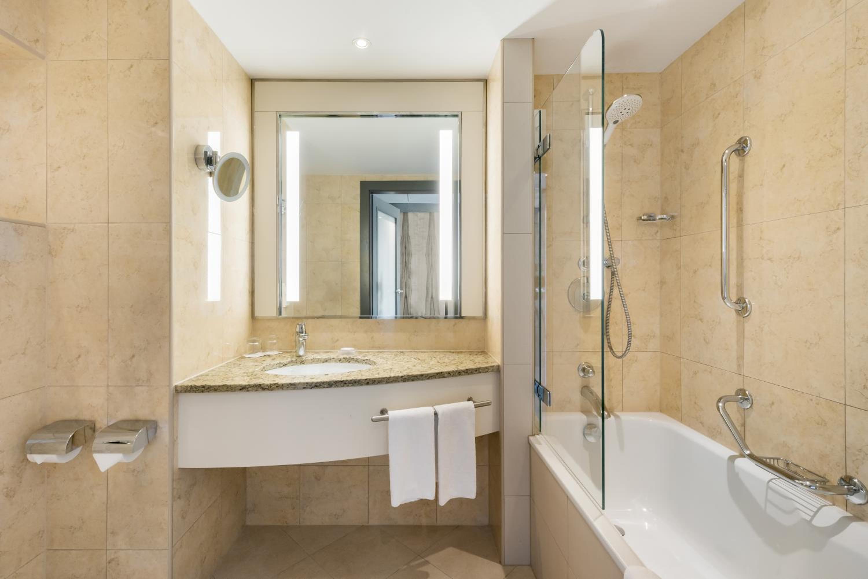 Premium Room - Photo 2