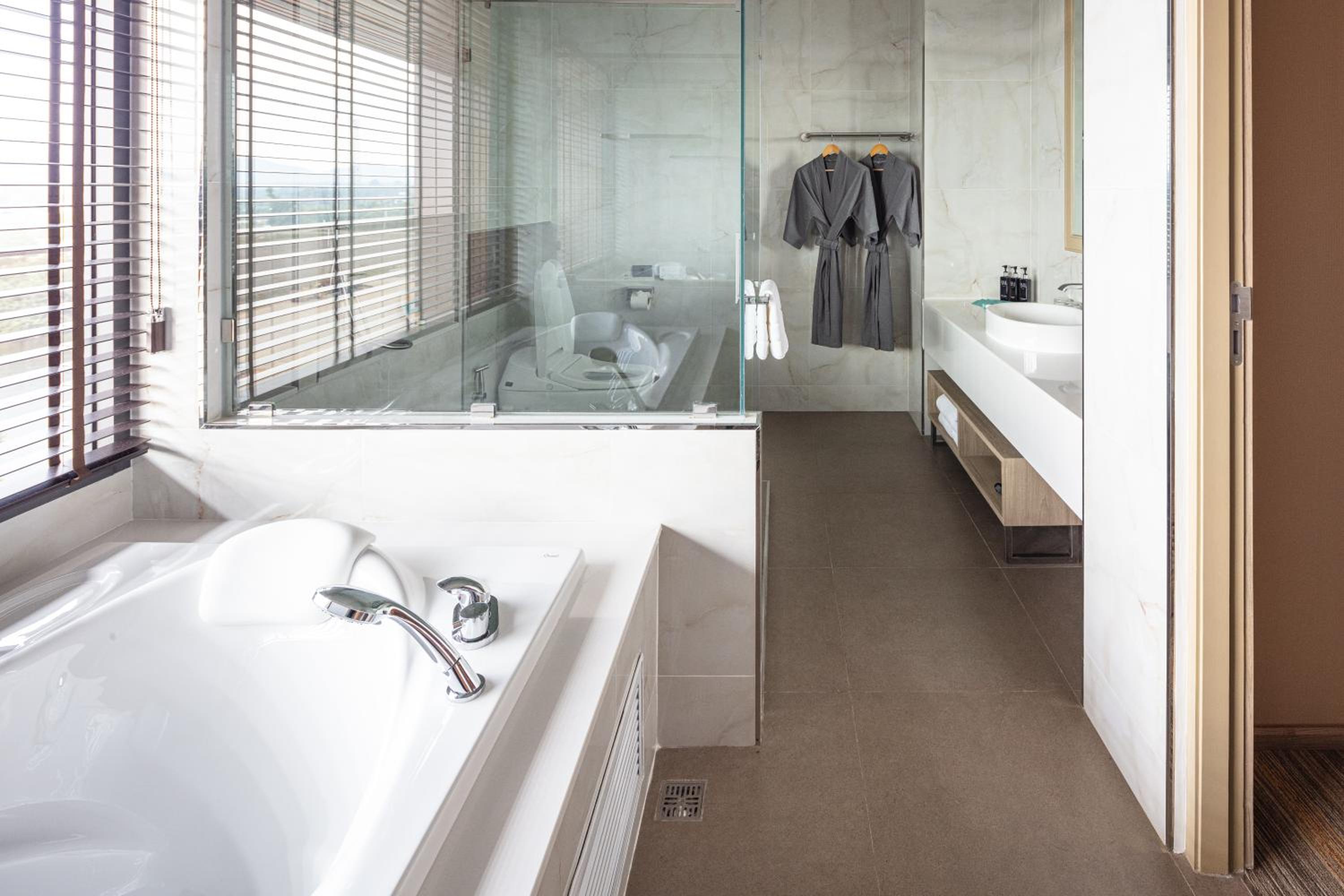 Laguna Executive Suite - Photo 8