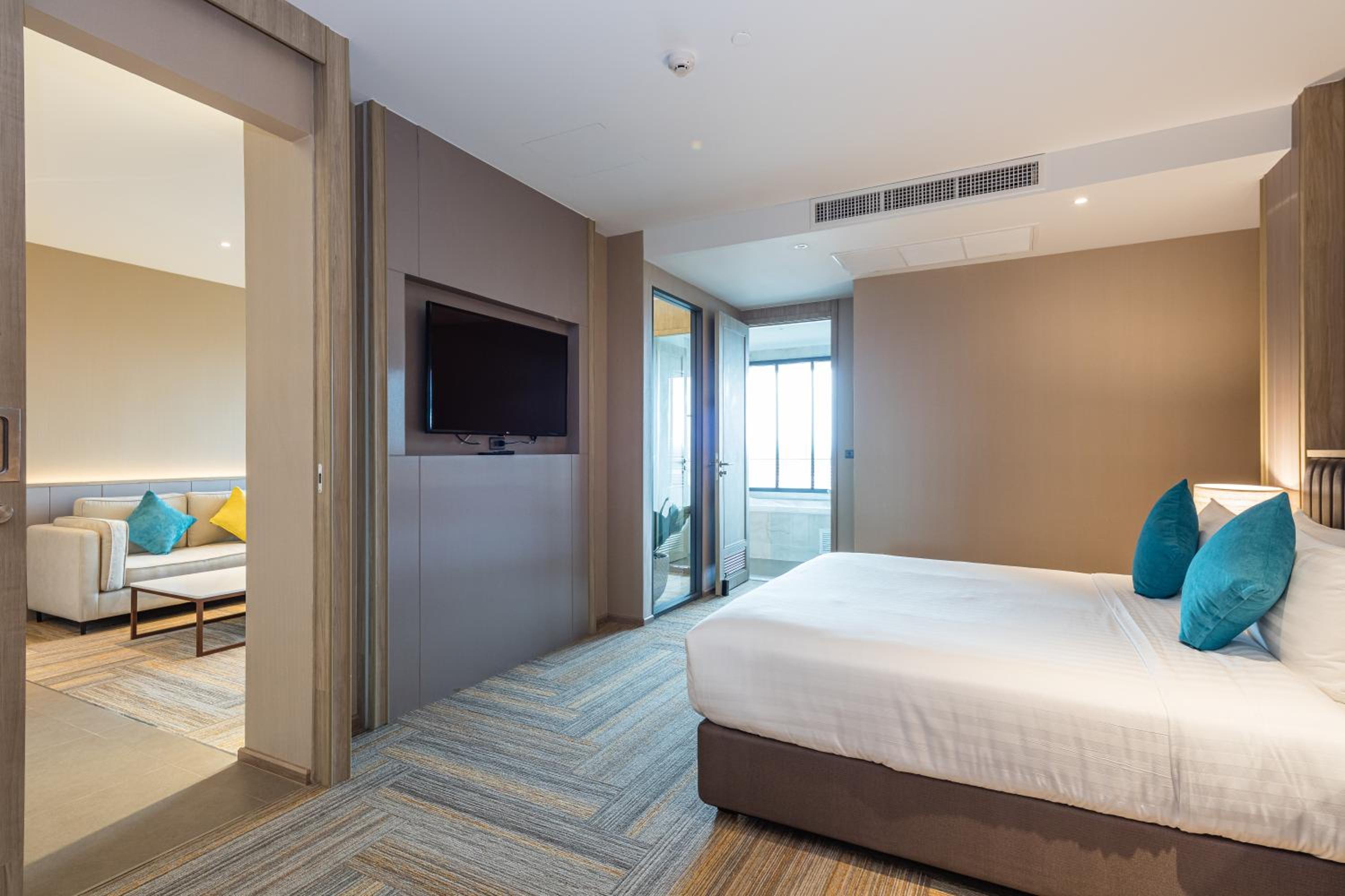 Laguna Executive Suite - Photo 6