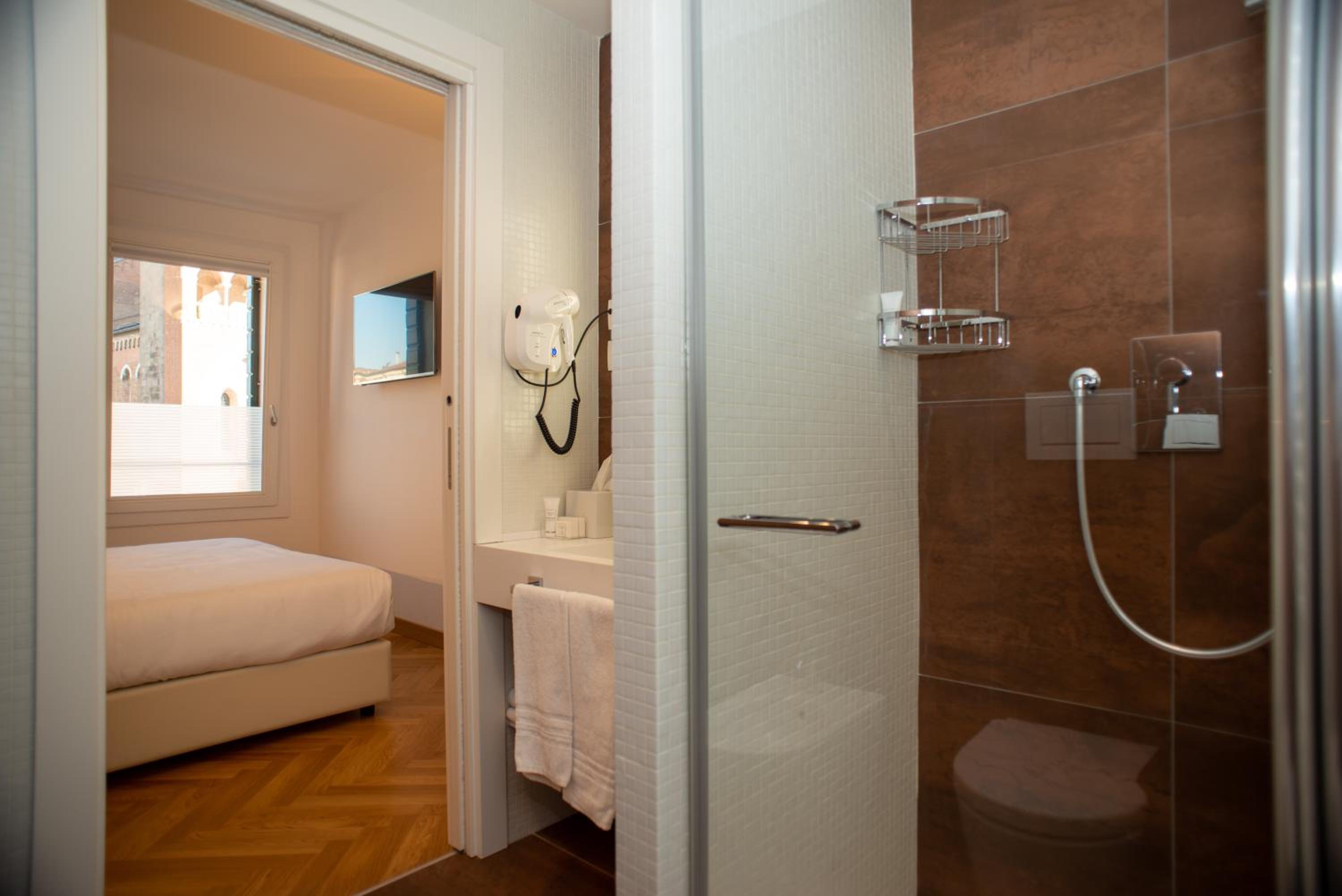 Deluxe Double Room - Photo 2