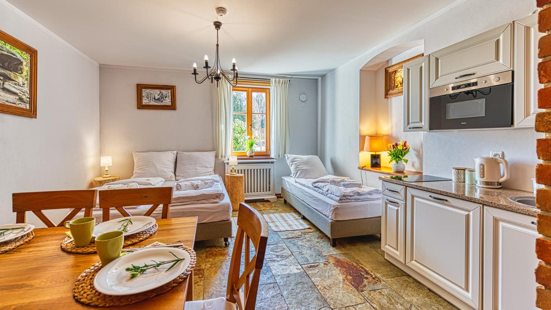 Triple Room with Private Bathroom - Photo 6