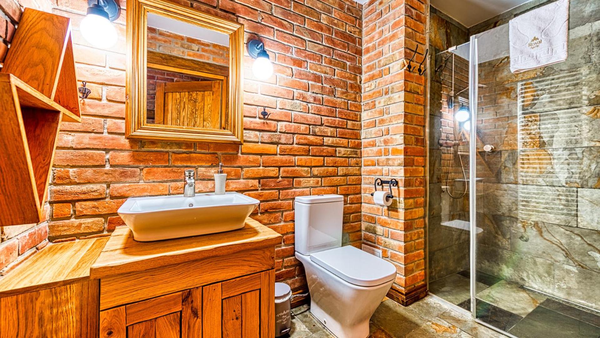 Triple Room with Private Bathroom - Photo 2