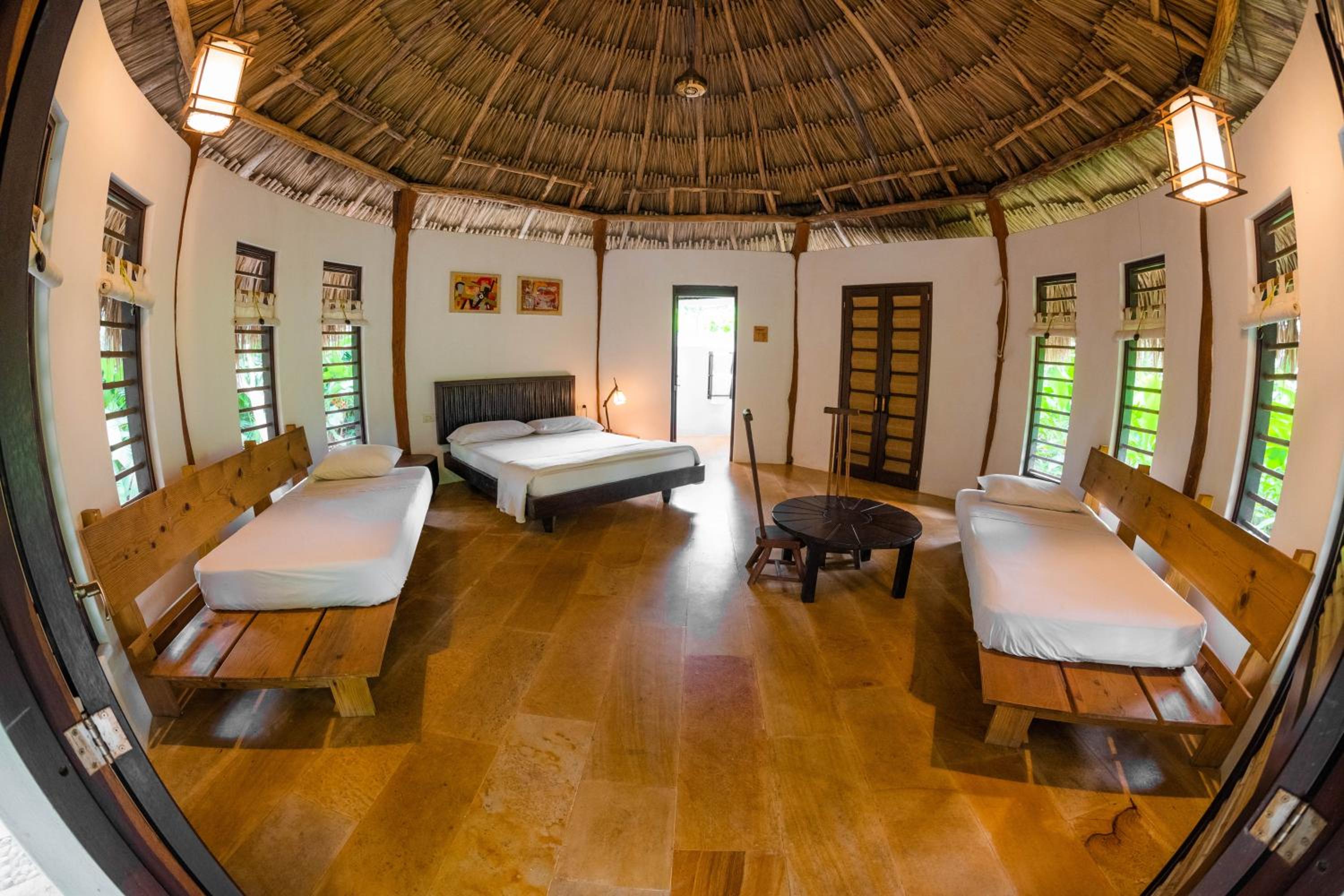 Quadruple Room with Private Bathroom photo 1