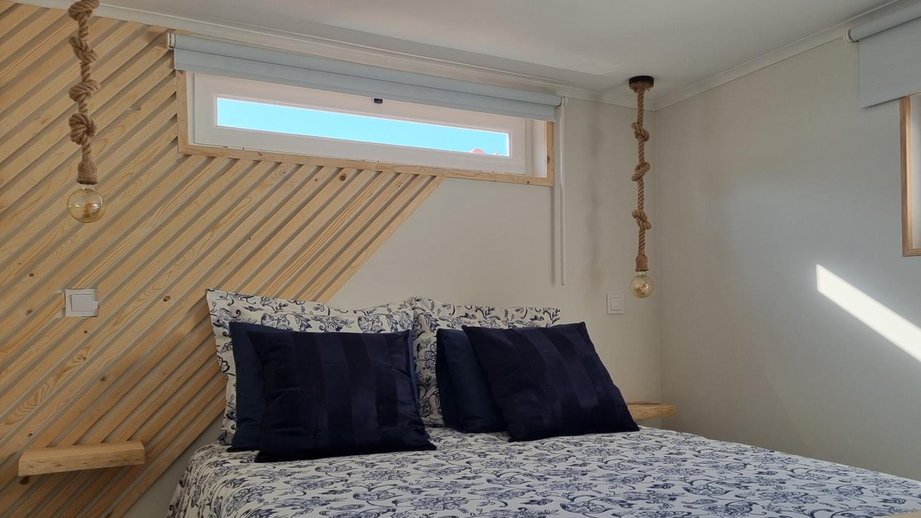 One-Bedroom House photo 1