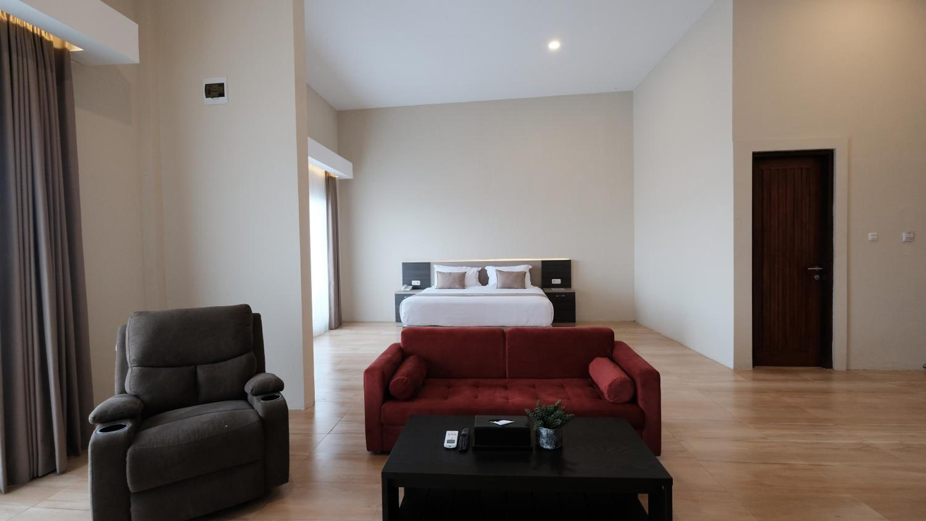 Family Room - Photo 3