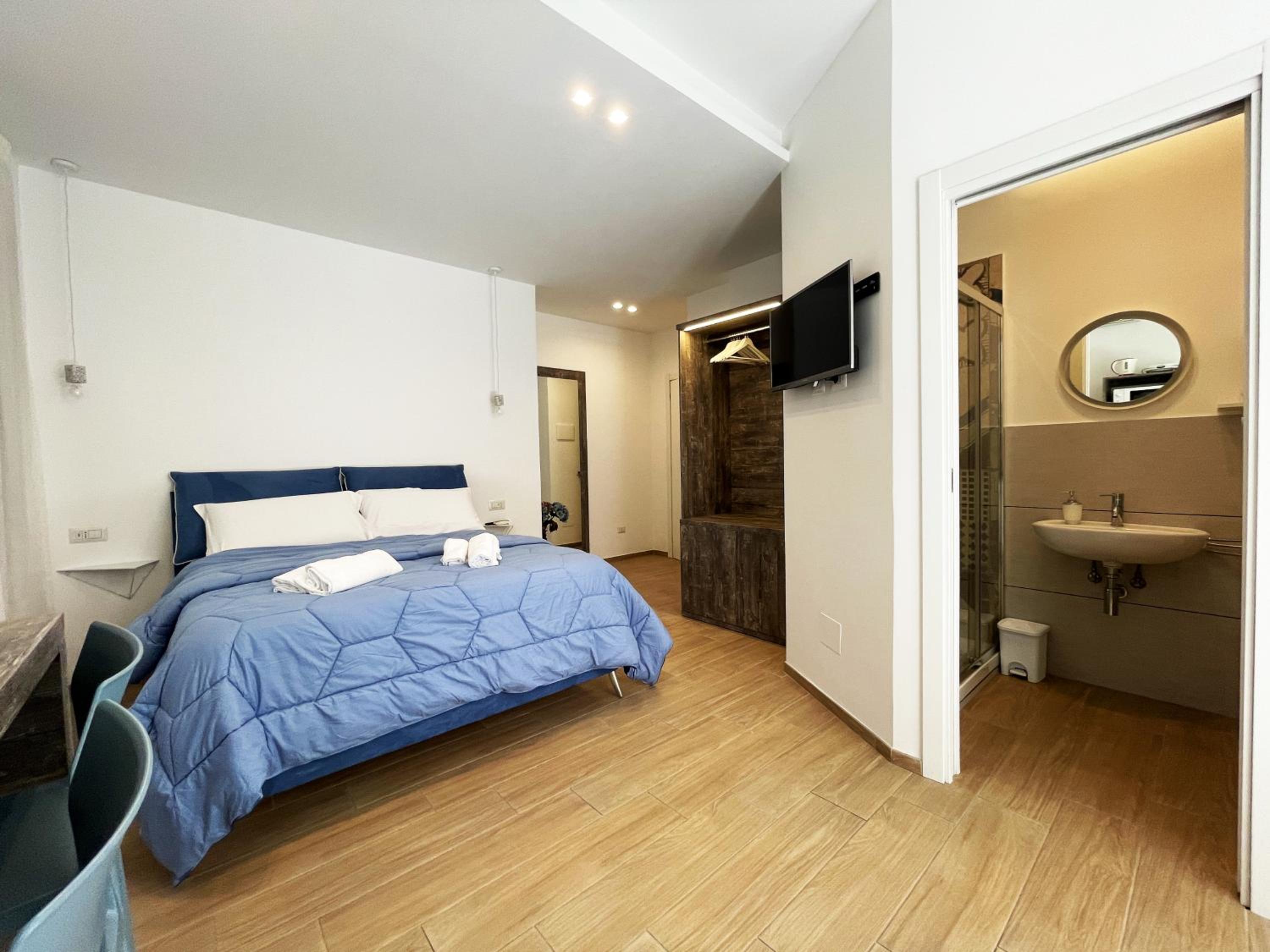 Large Double Room