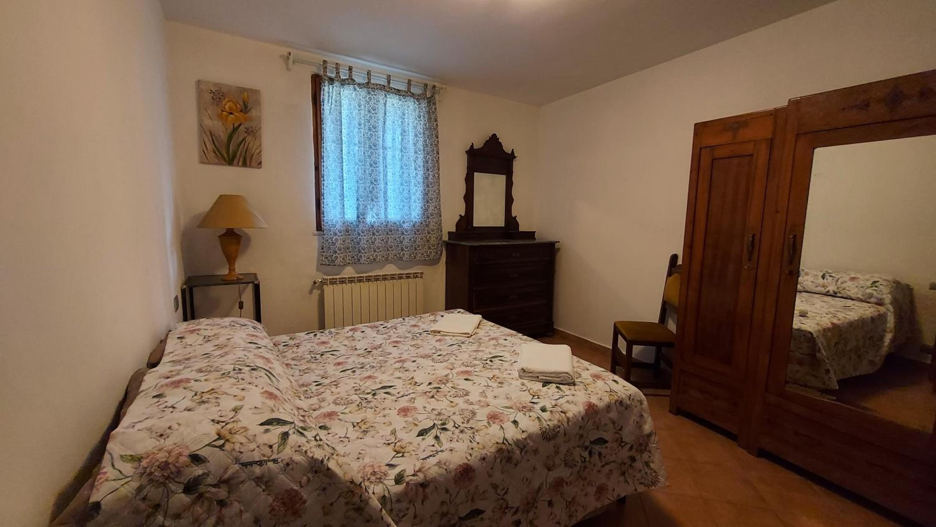 Two-Bedroom House - Photo 24