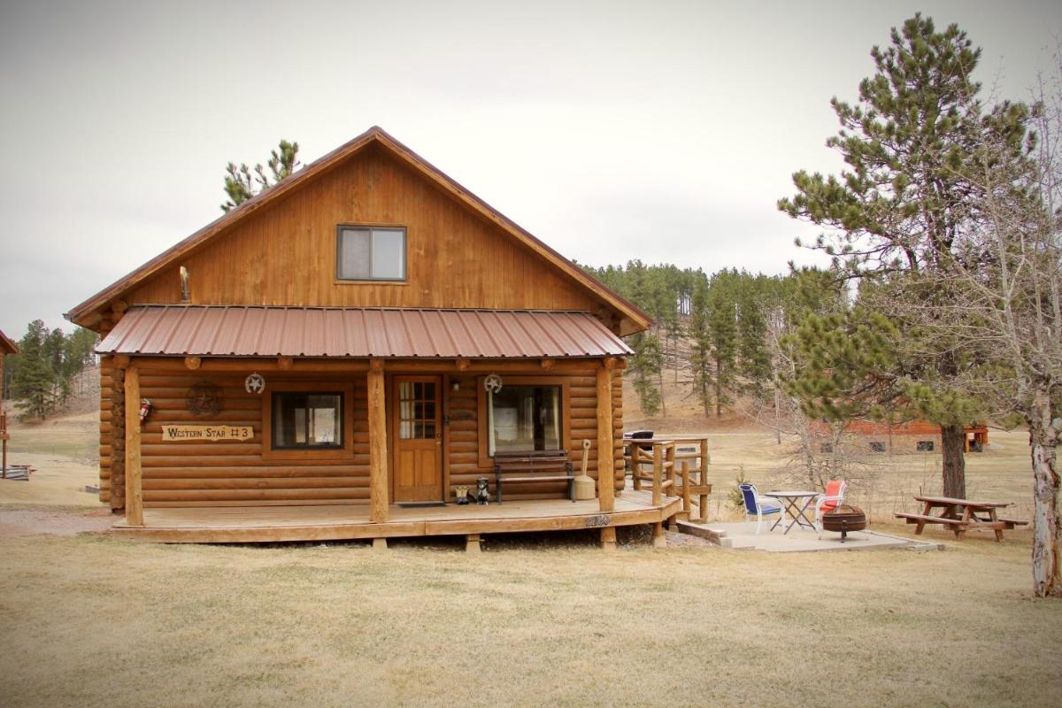Three-Bedroom House photo 3