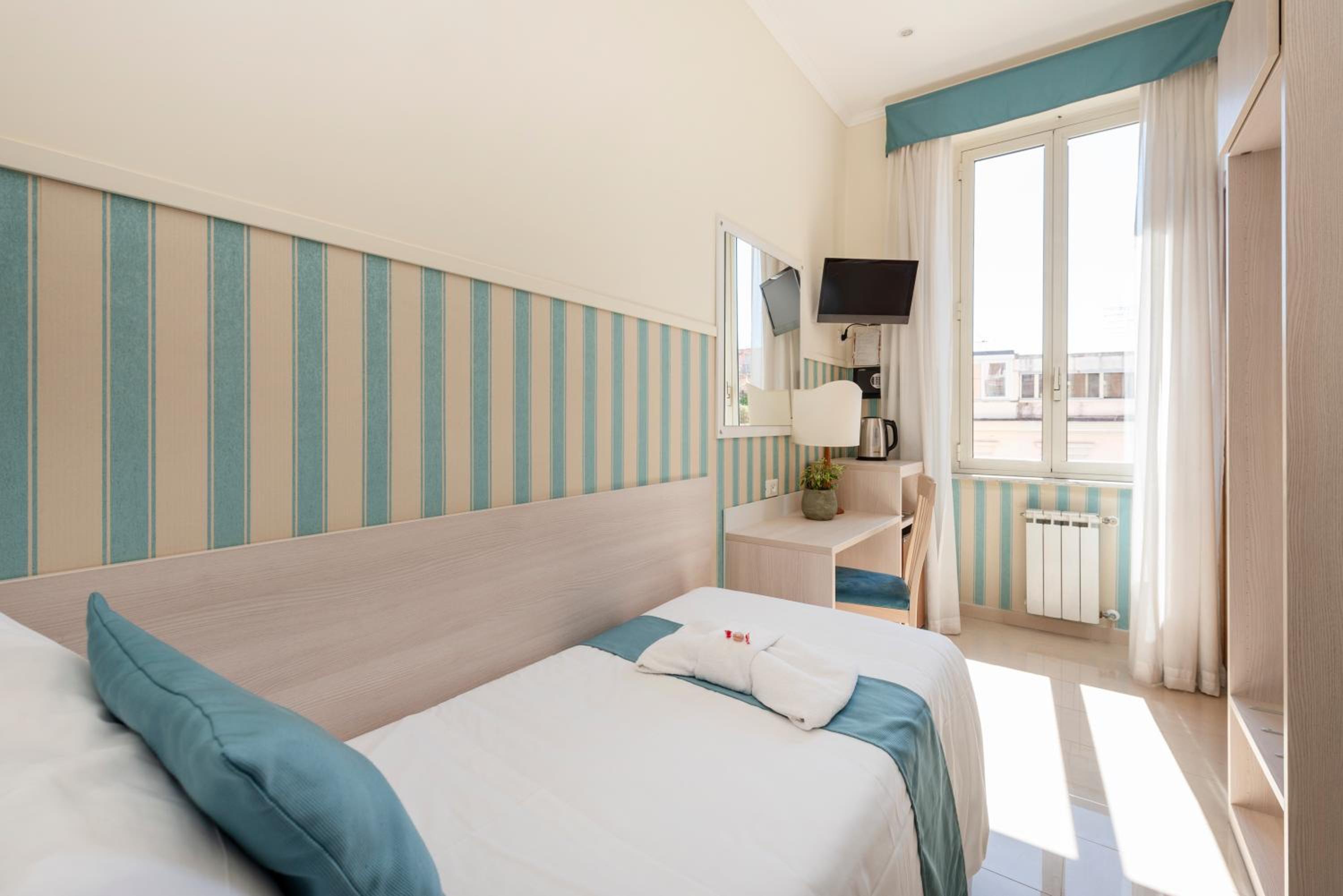 Single Room photo 2