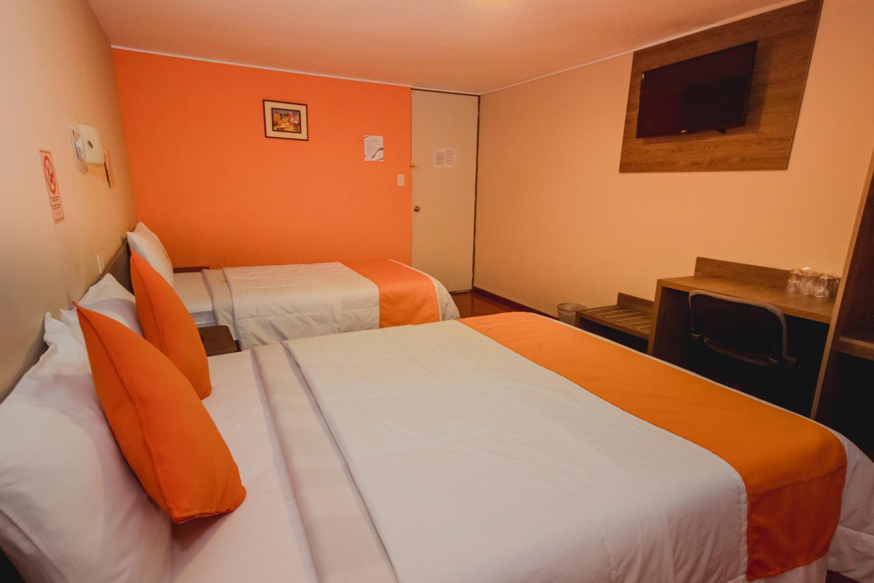 Family Room (3 Adults)