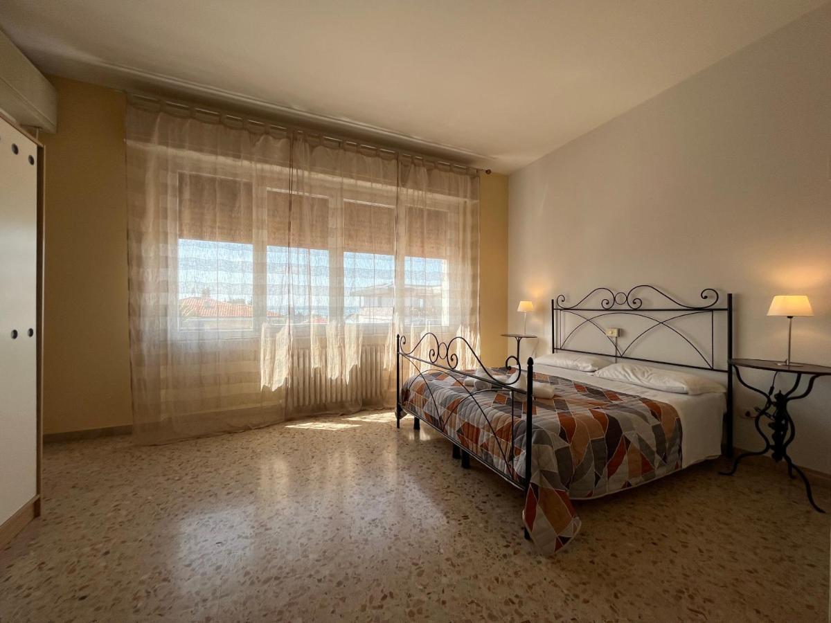 Apartment with Lake View